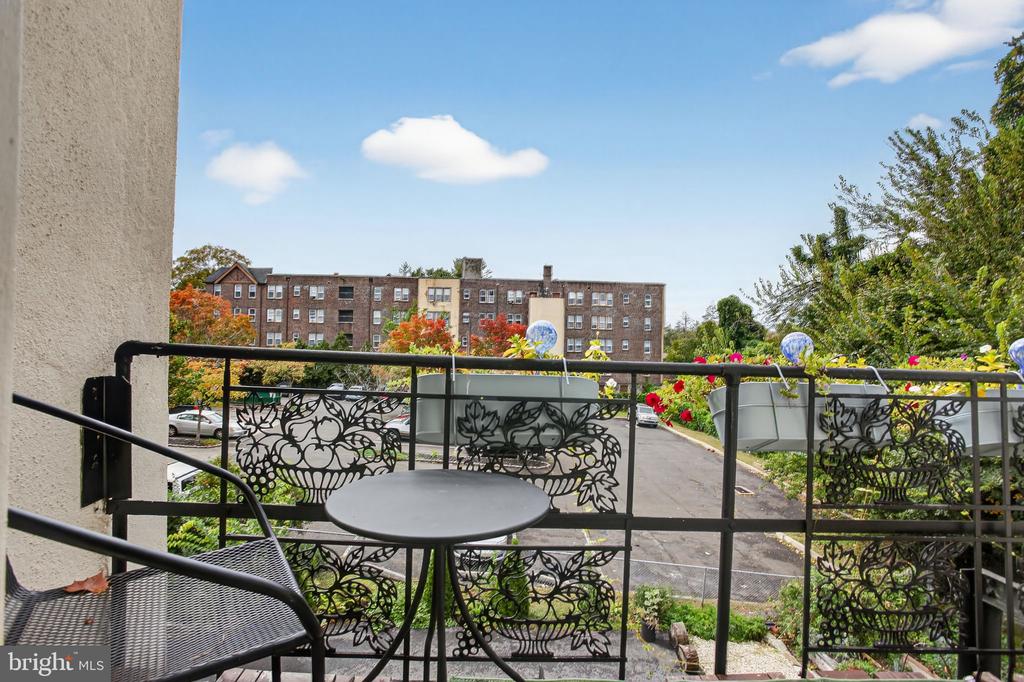 225 W TULPEHOCKEN STREET 2R