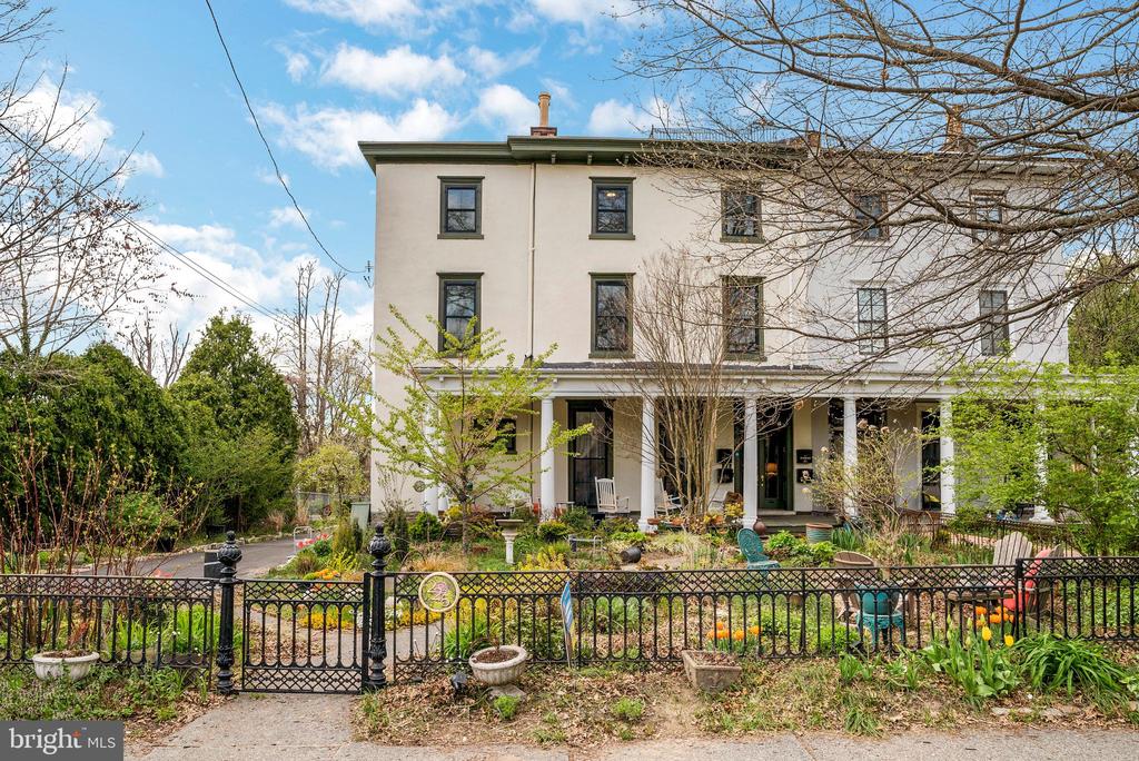 225 W TULPEHOCKEN STREET 2R