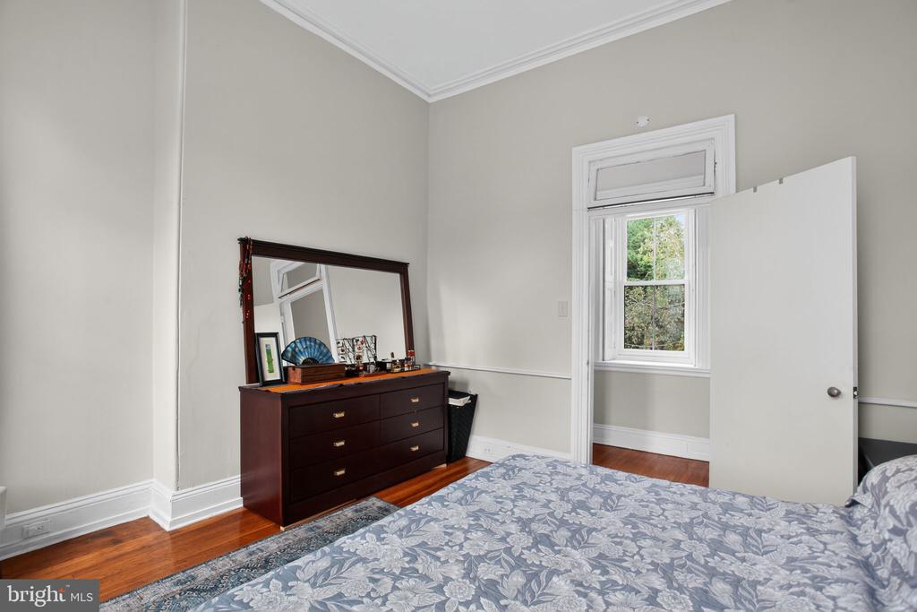 225 W TULPEHOCKEN STREET 2R