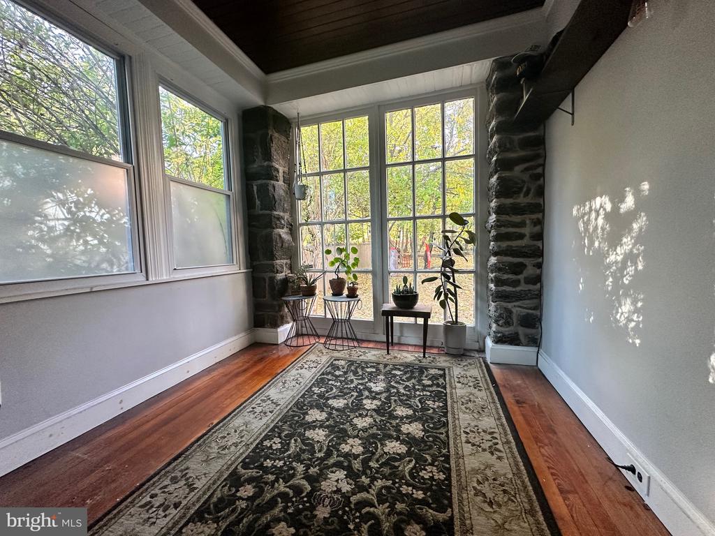 111 E GORGAS LANE 1