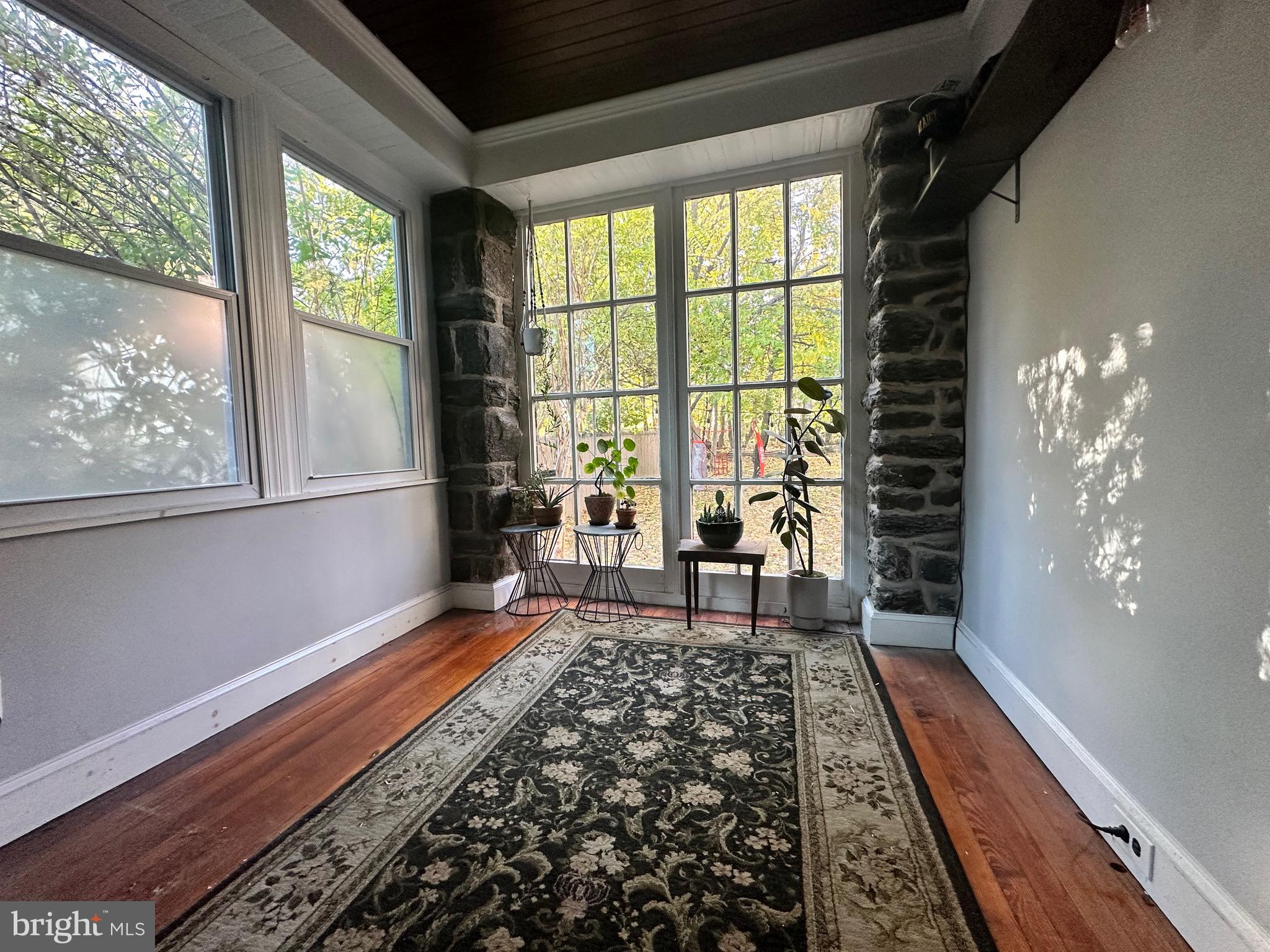 111 E GORGAS LANE 1