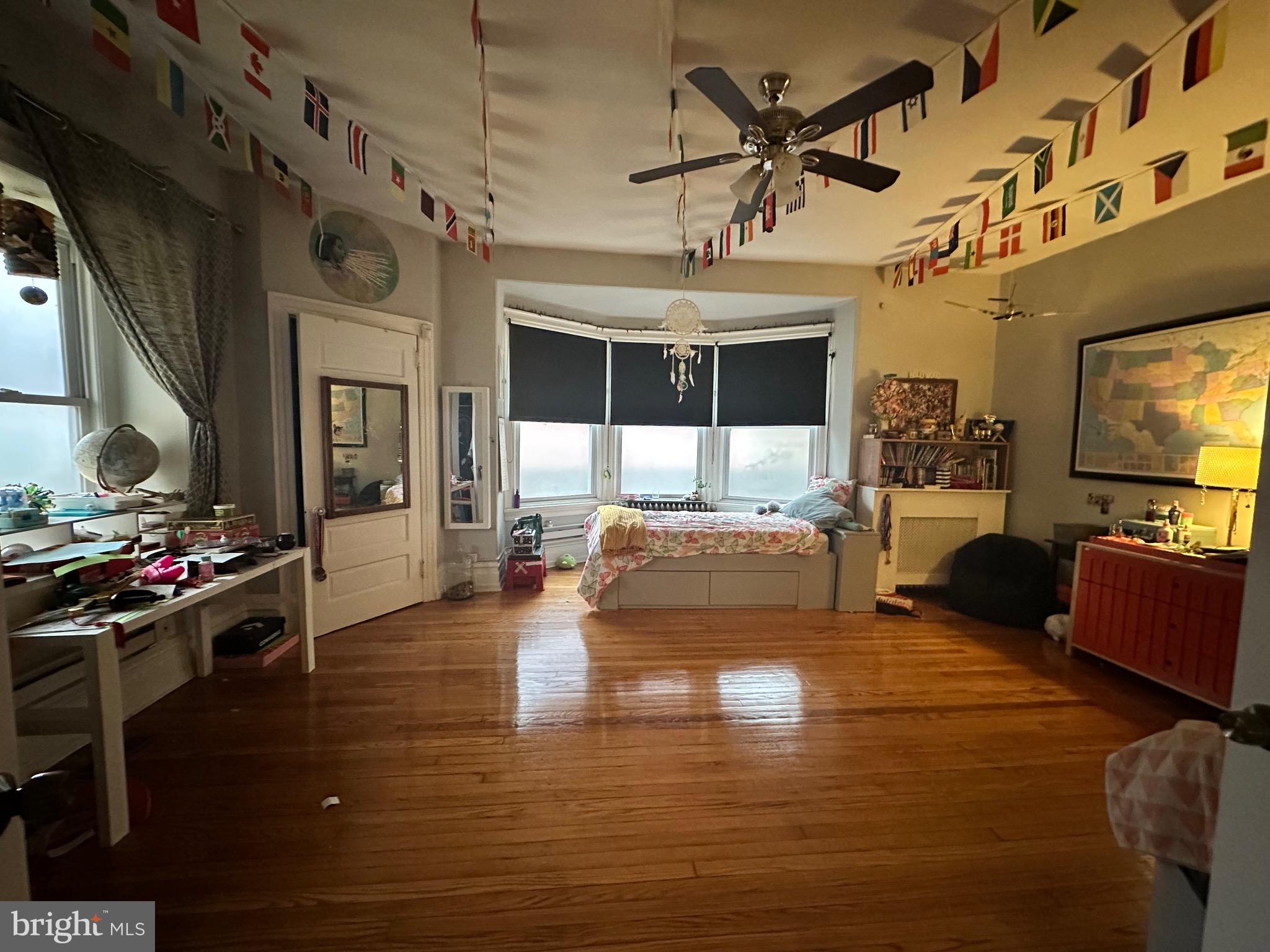 111 E GORGAS LANE 1