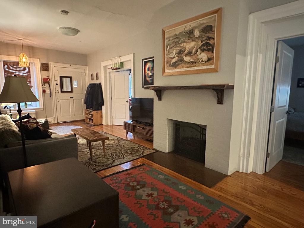 111 E GORGAS LANE 1