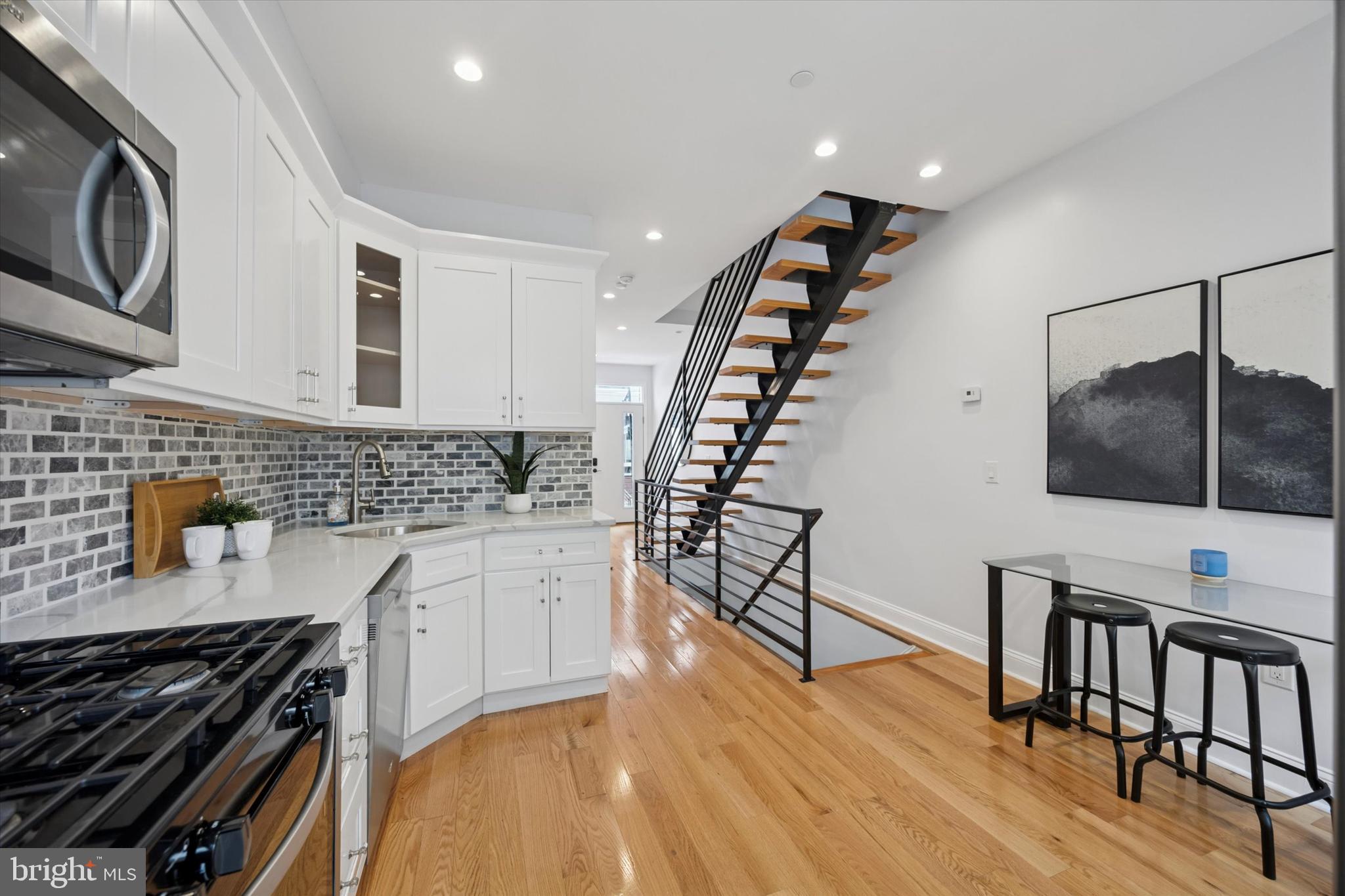 2220 E HAROLD STREET