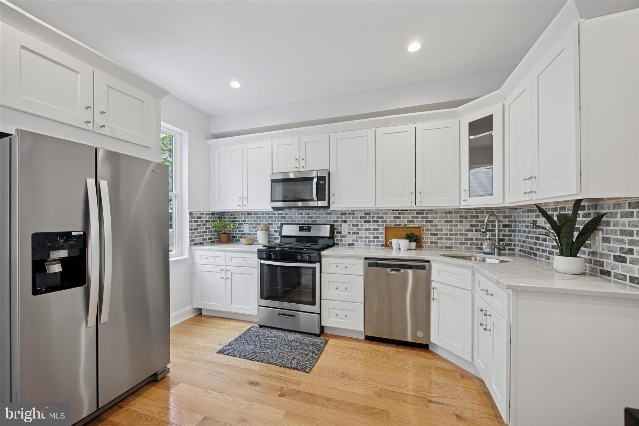 2220 E HAROLD STREET