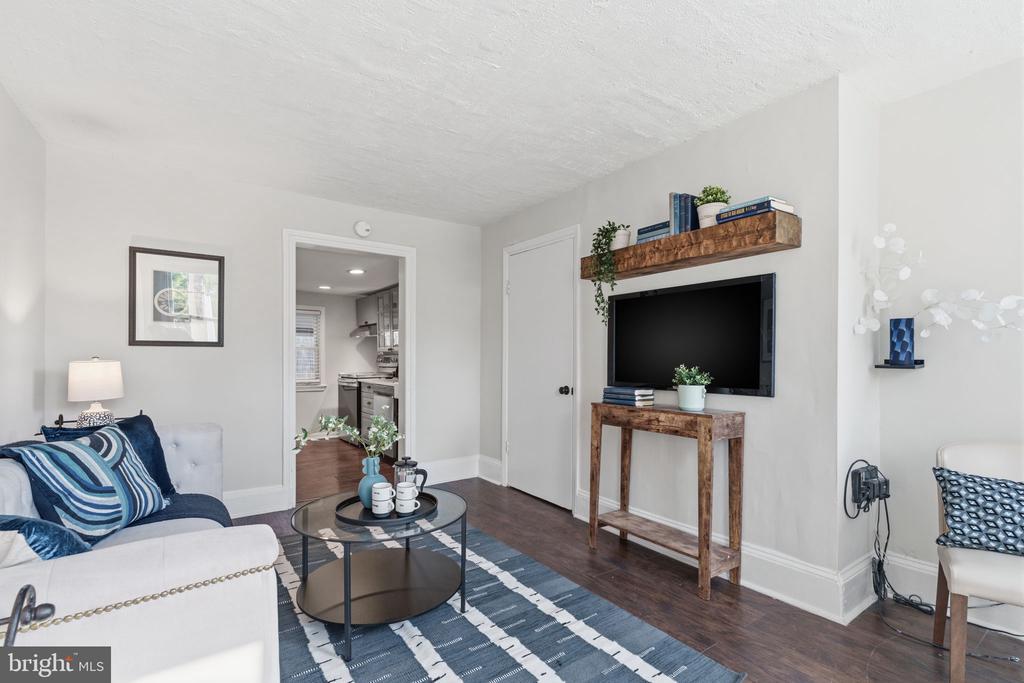 150 W PRICE STREET