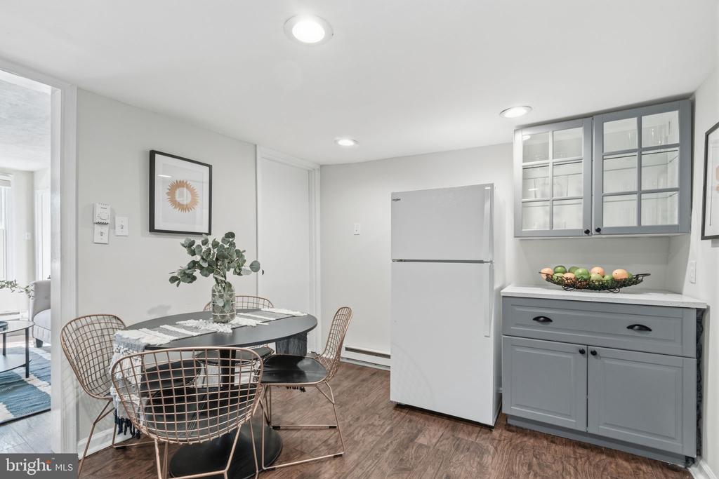150 W PRICE STREET