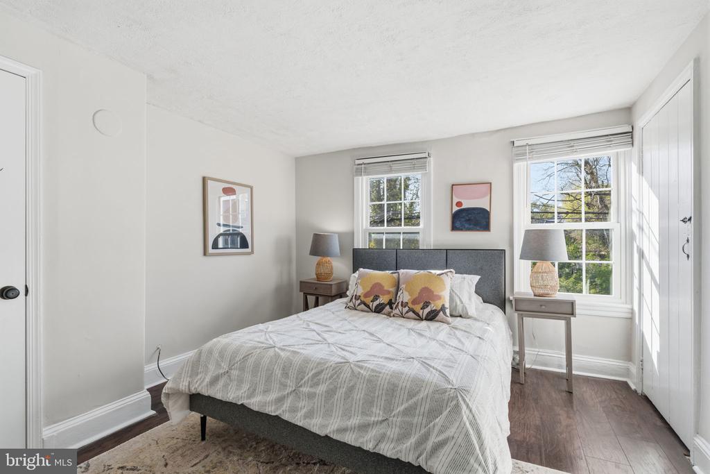 150 W PRICE STREET