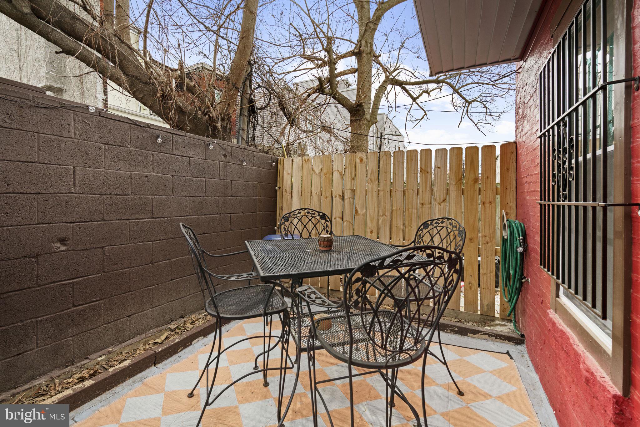 1463 N 30TH STREET