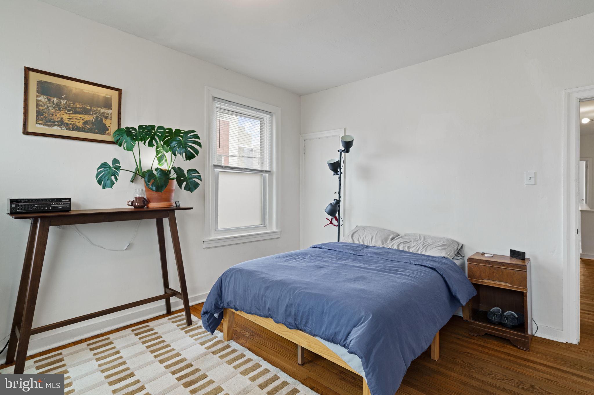 1463 N 30TH STREET