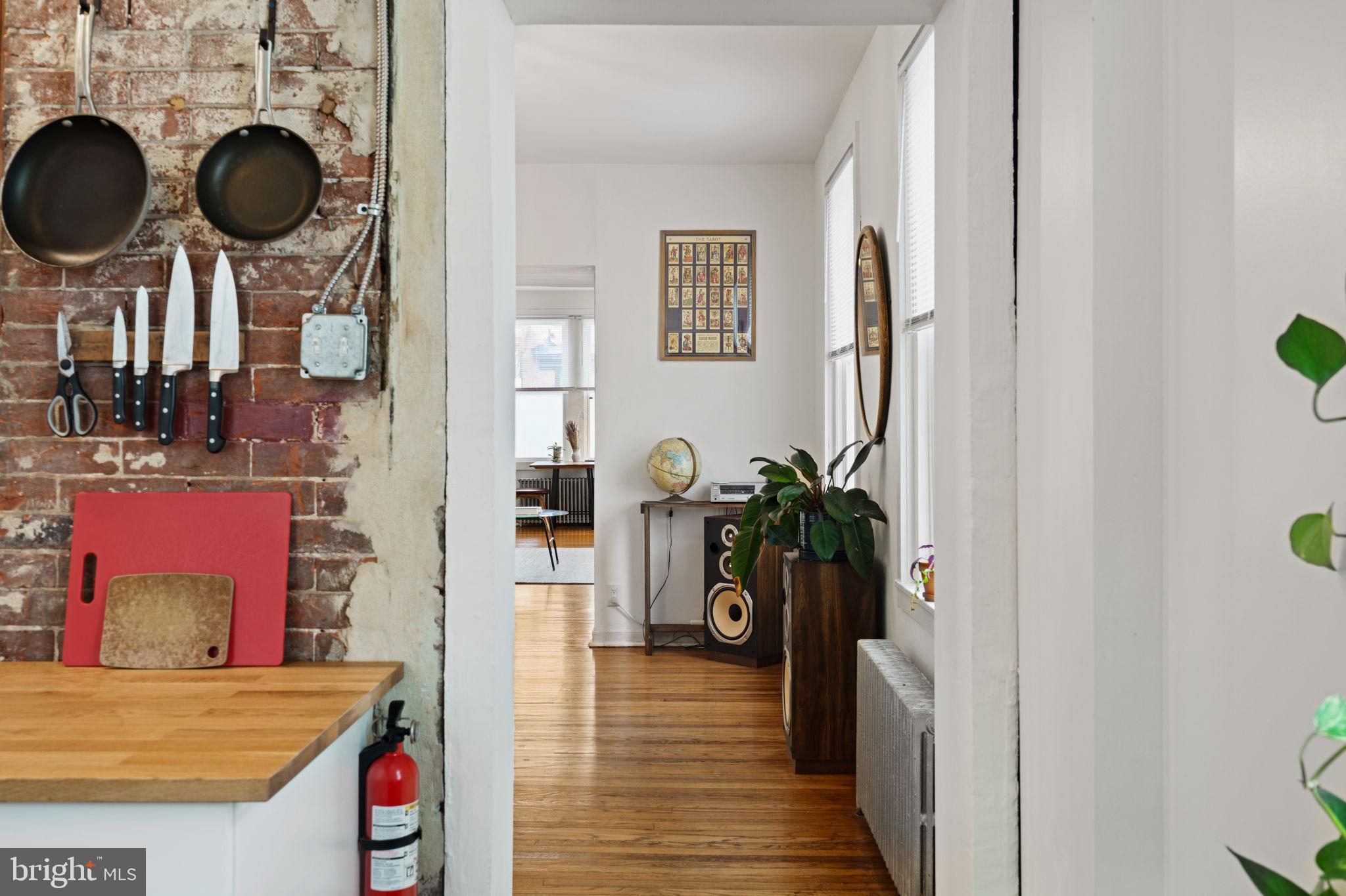 1463 N 30TH STREET