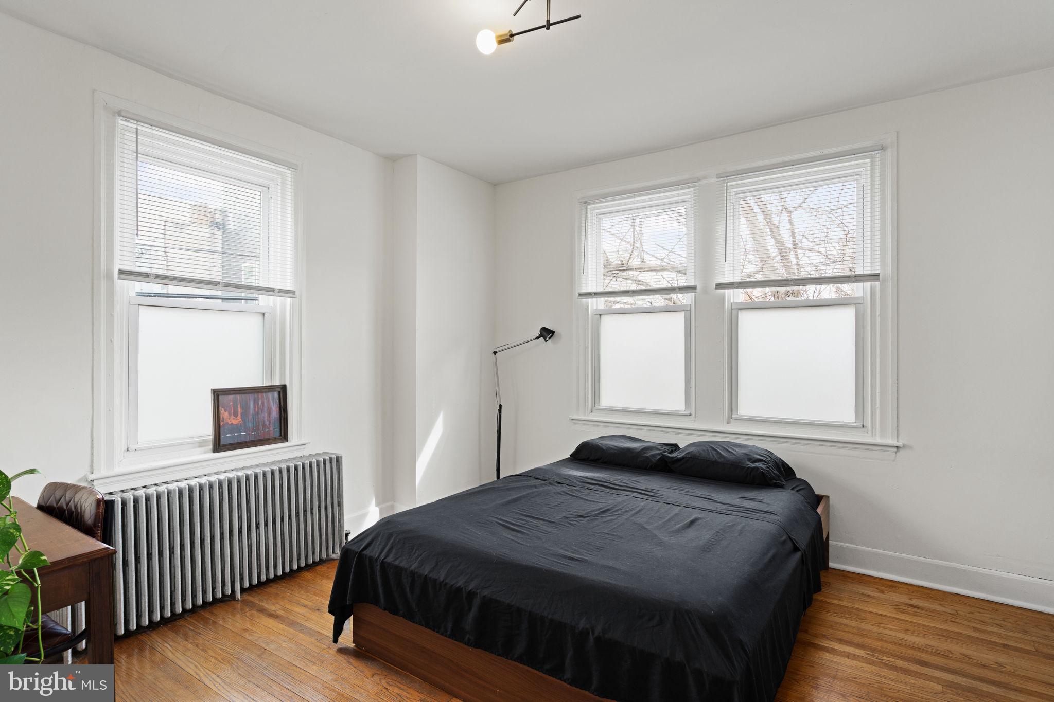 1463 N 30TH STREET