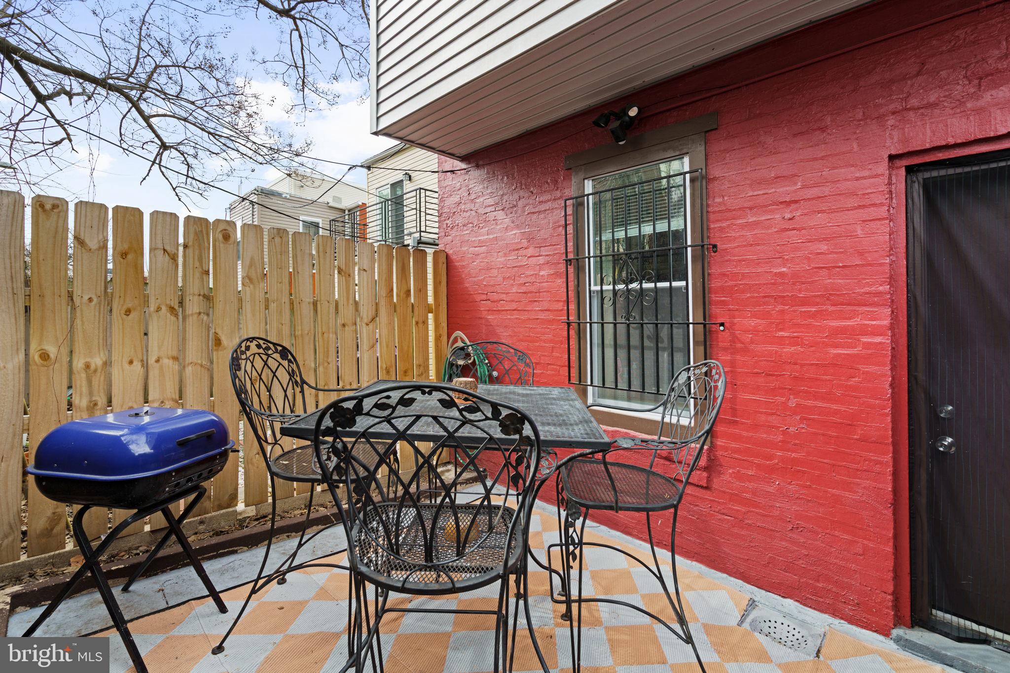 1463 N 30TH STREET