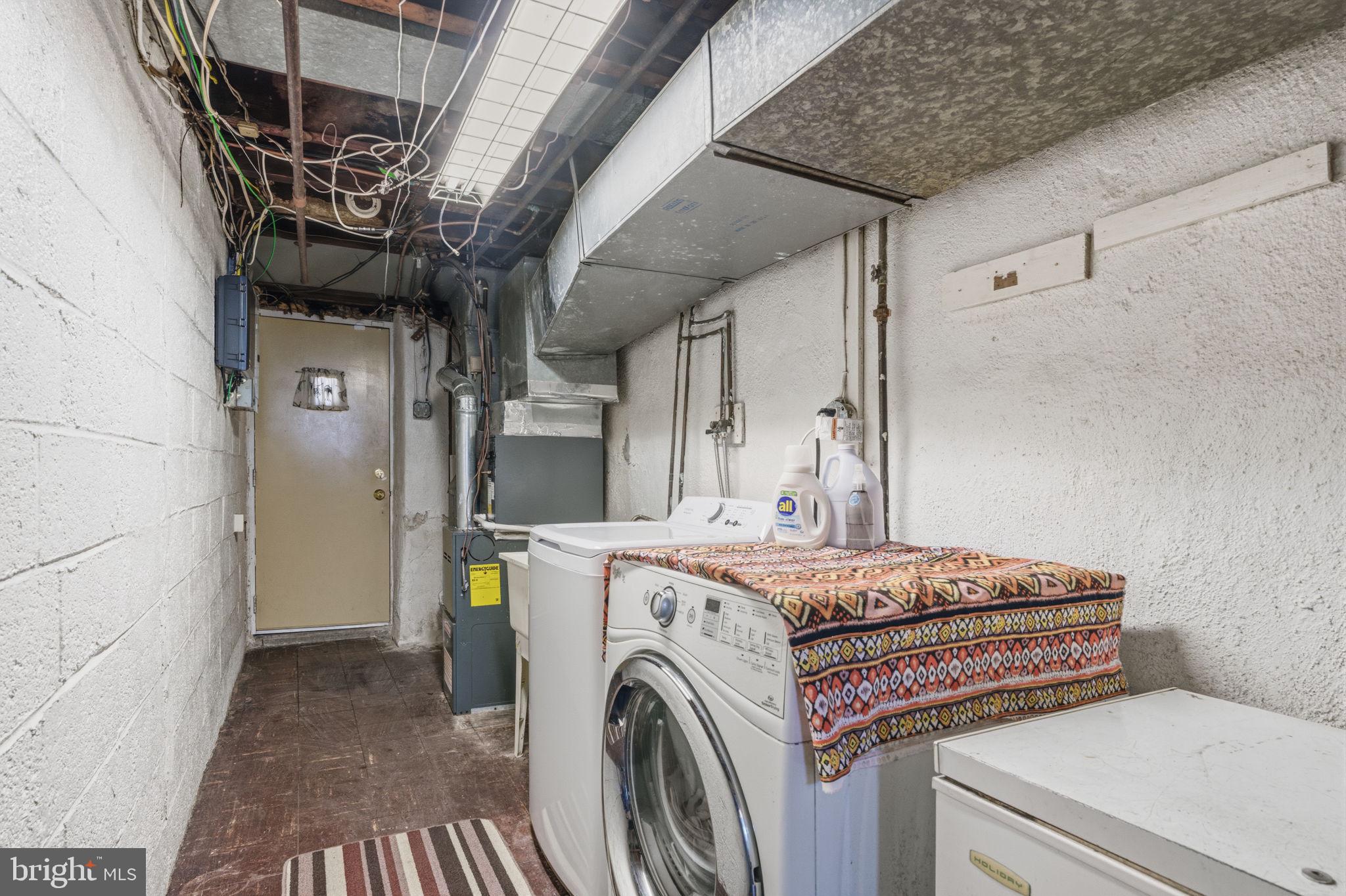 161 E FARISTON DRIVE