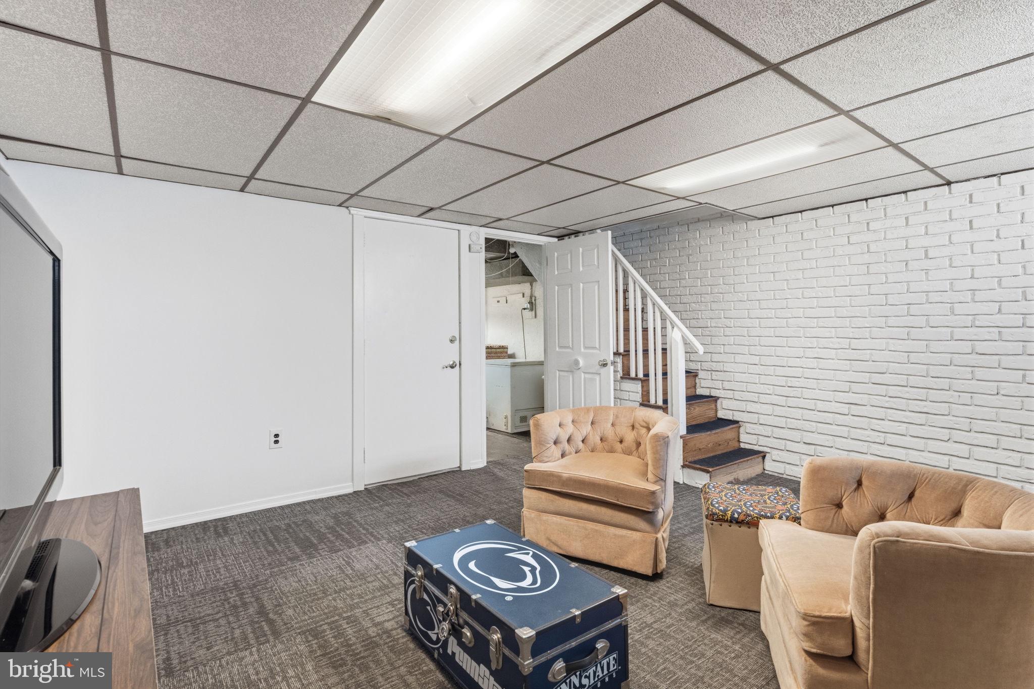 161 E FARISTON DRIVE