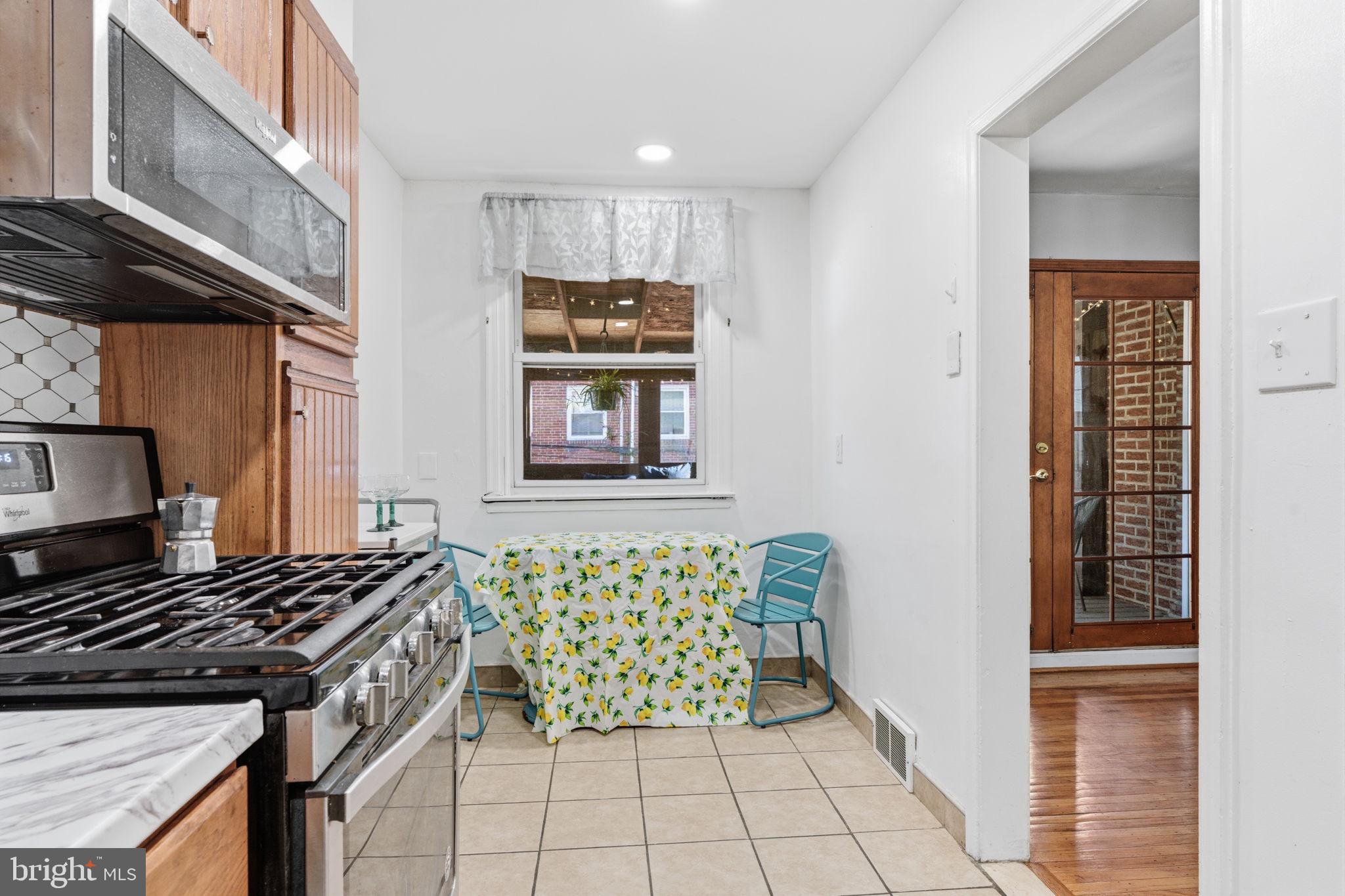 161 E FARISTON DRIVE