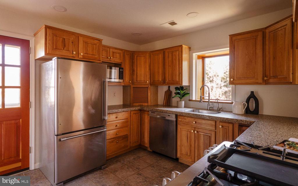 3010 FOXX LANE