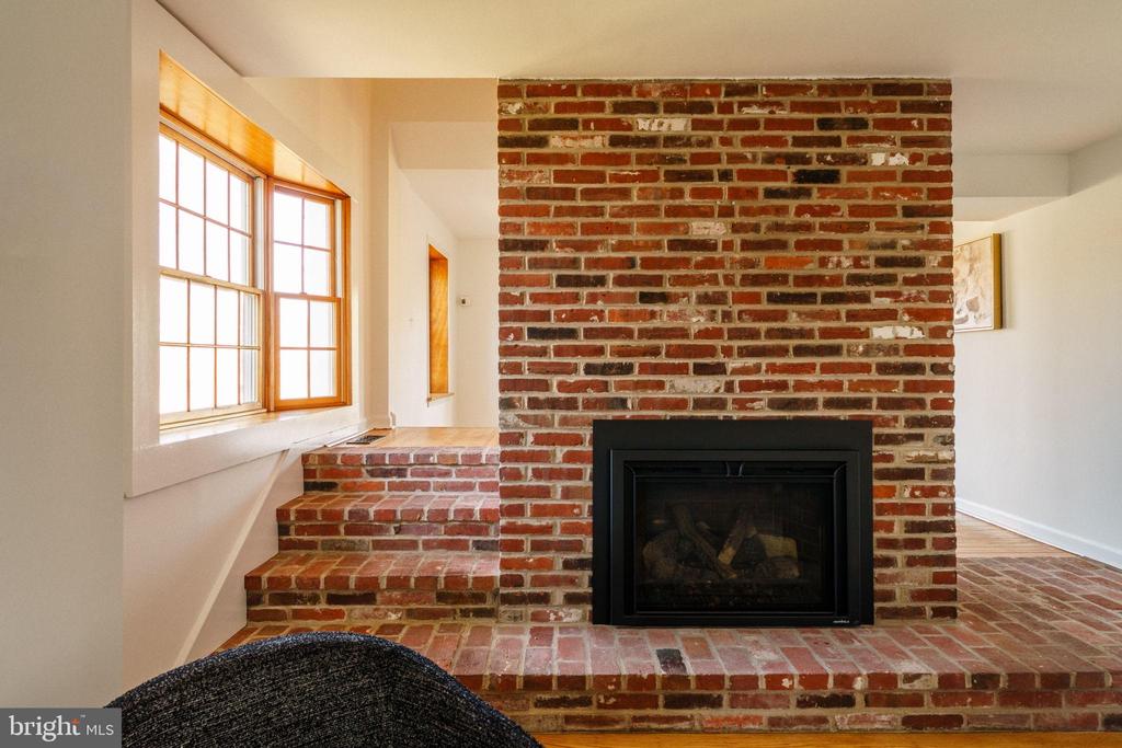 3010 FOXX LANE