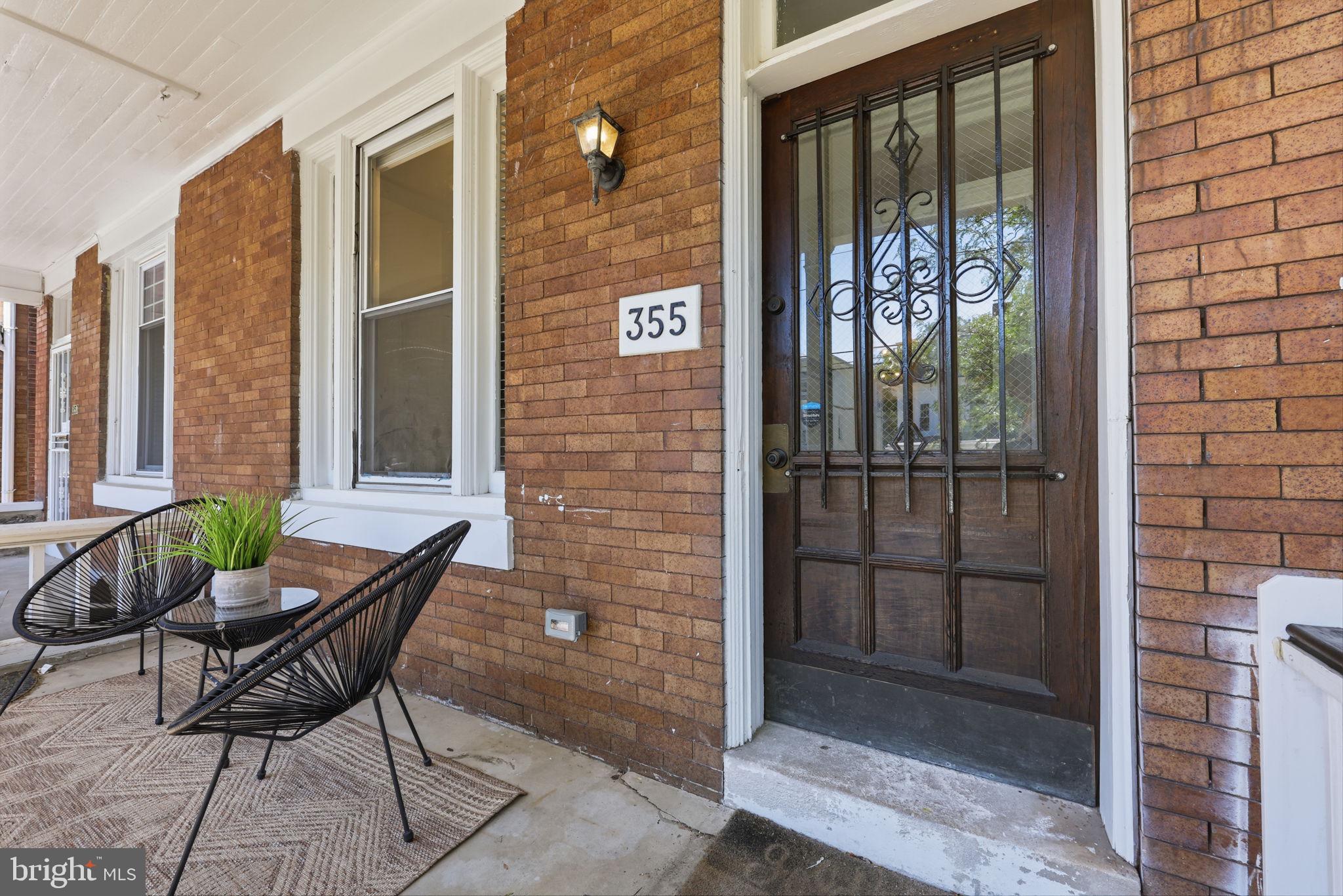 355 W DUVAL STREET