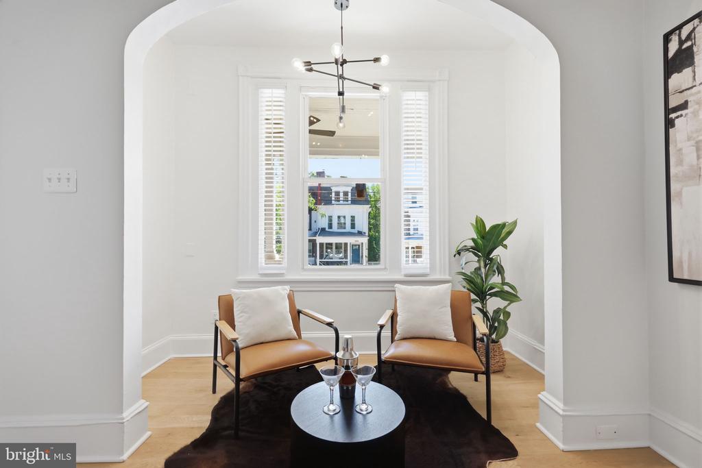 355 W DUVAL STREET