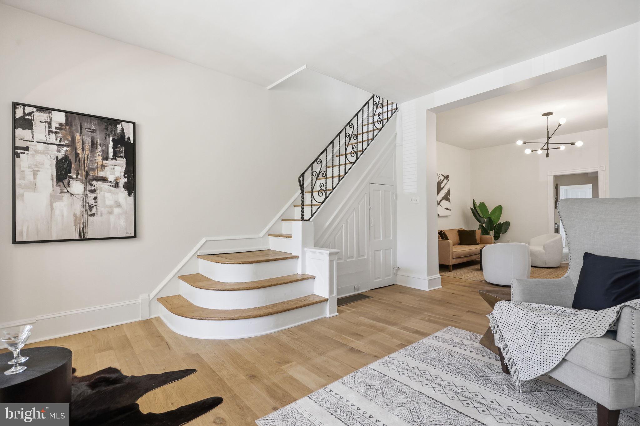 355 W DUVAL STREET