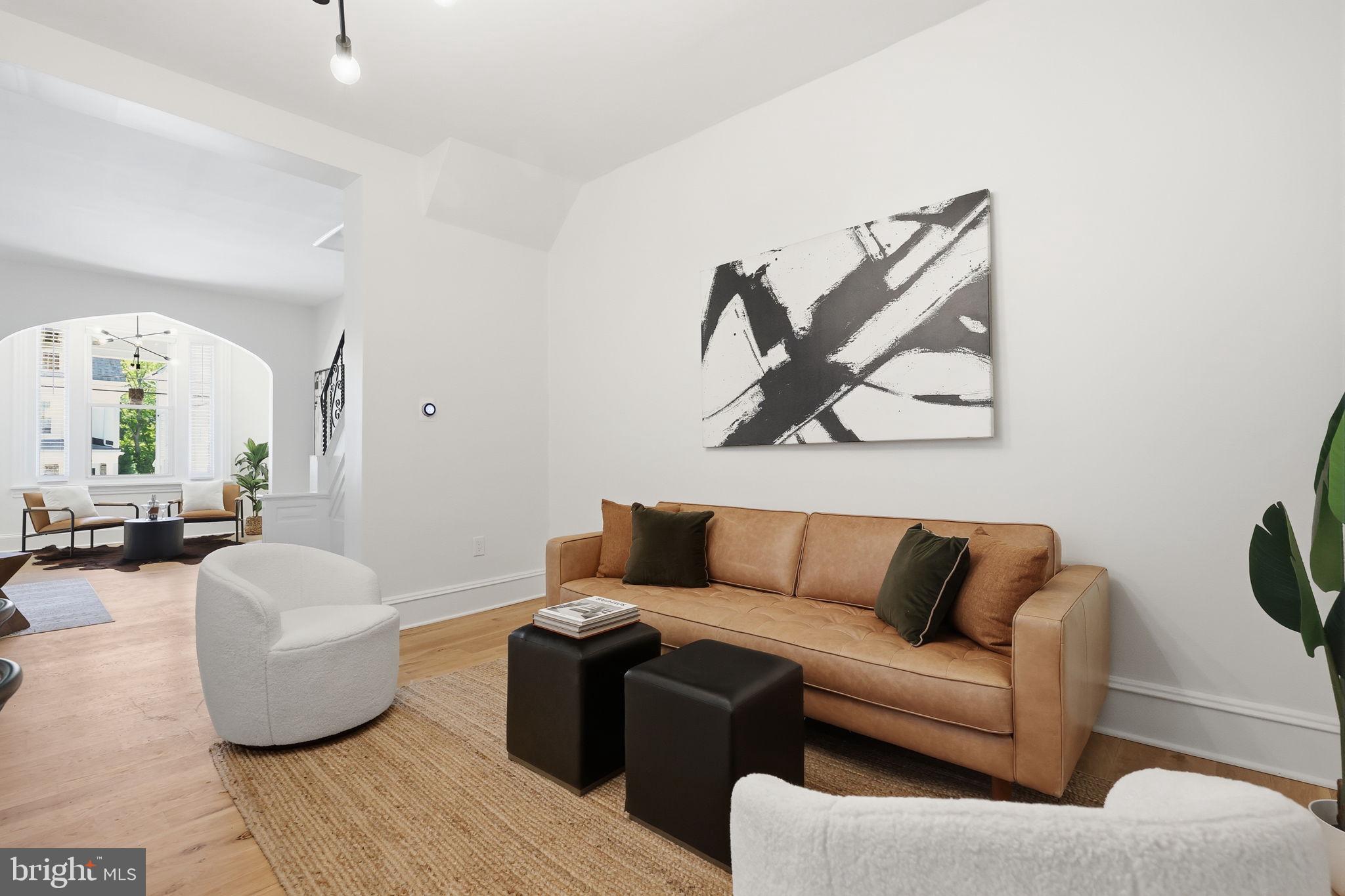 355 W DUVAL STREET