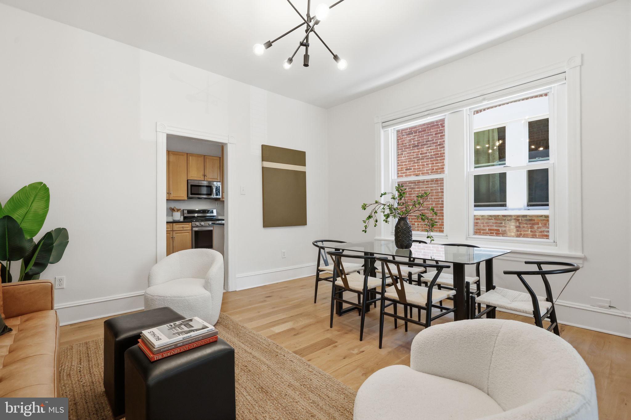 355 W DUVAL STREET