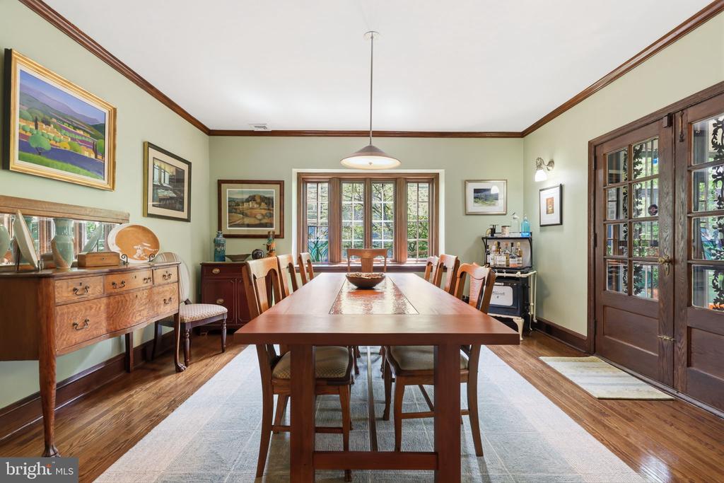 509 E ROUMFORT ROAD