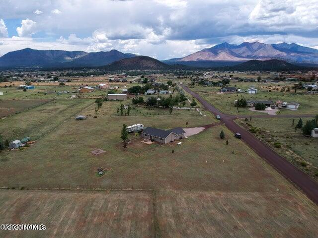 8570 Yakima Road