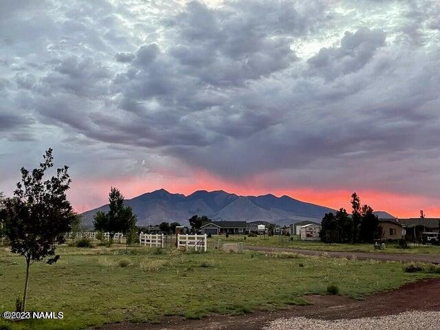 8570 Yakima Road