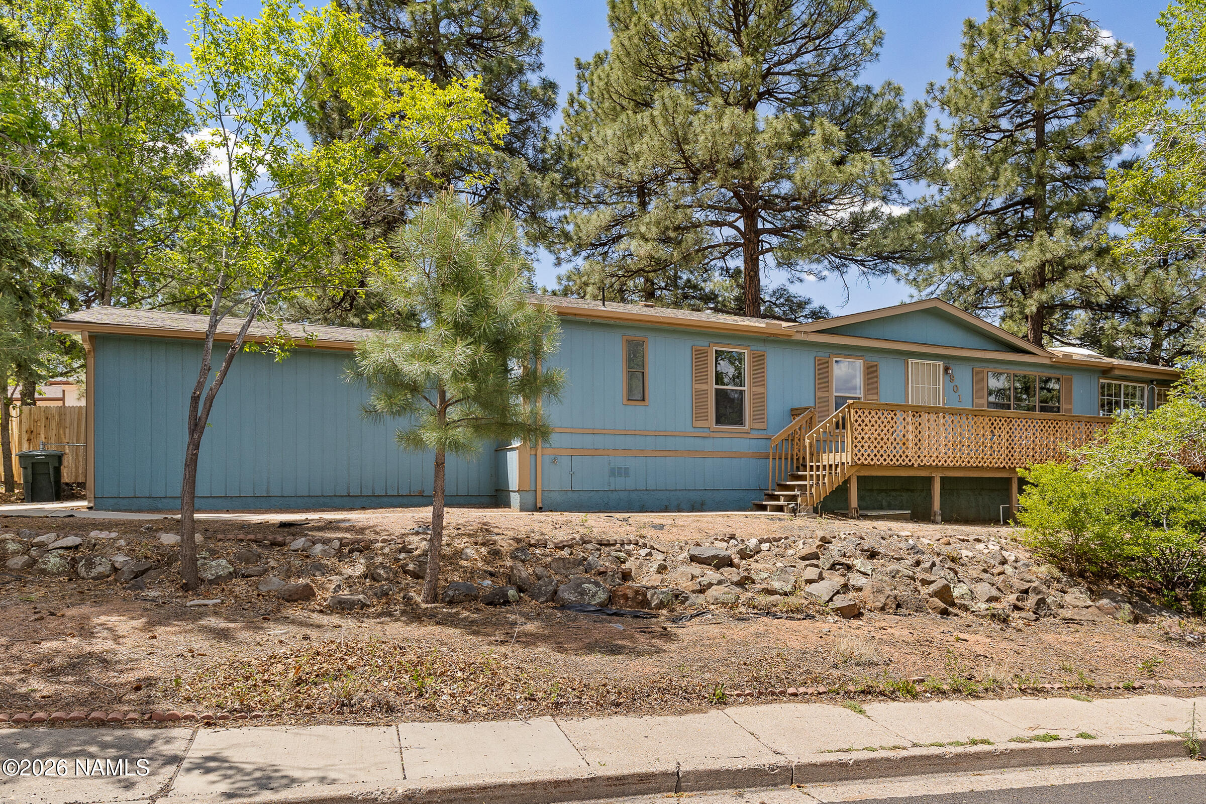 901 N Pine Cliff Drive