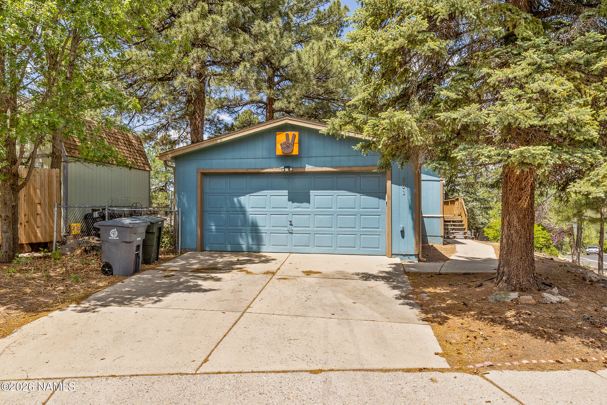 901 N Pine Cliff Drive