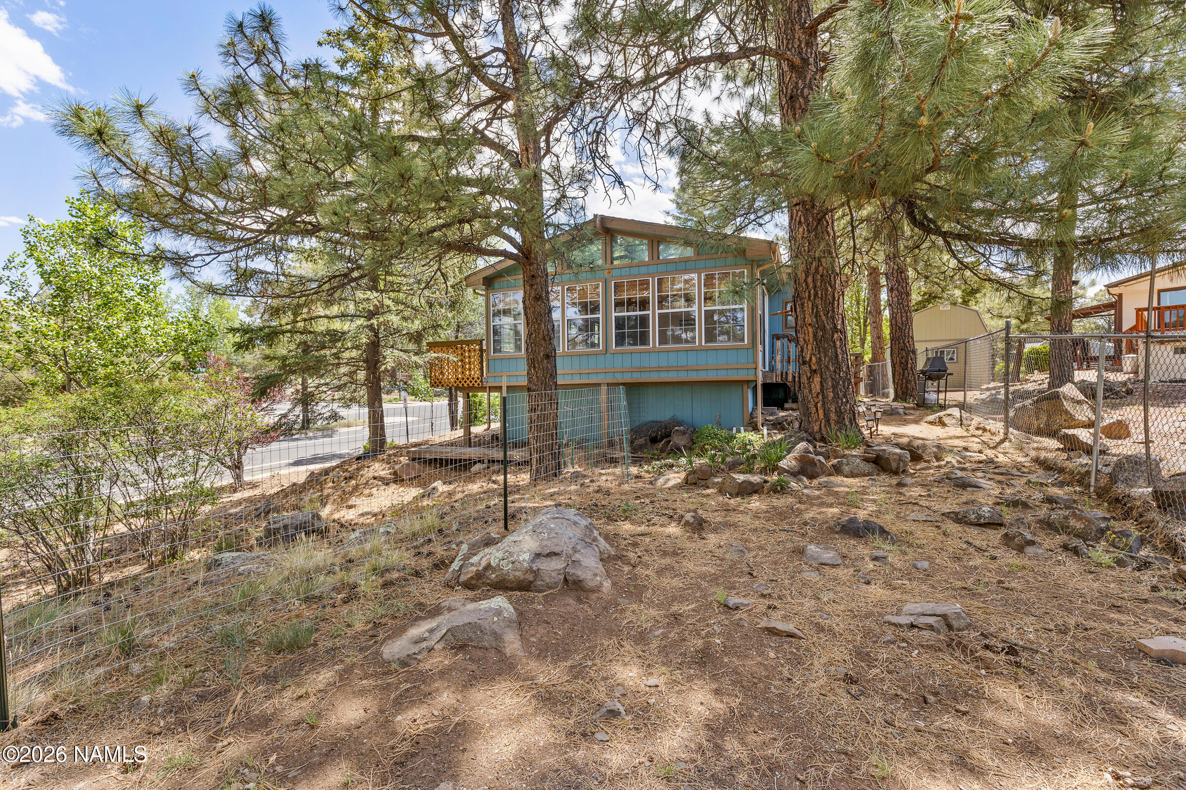901 N Pine Cliff Drive