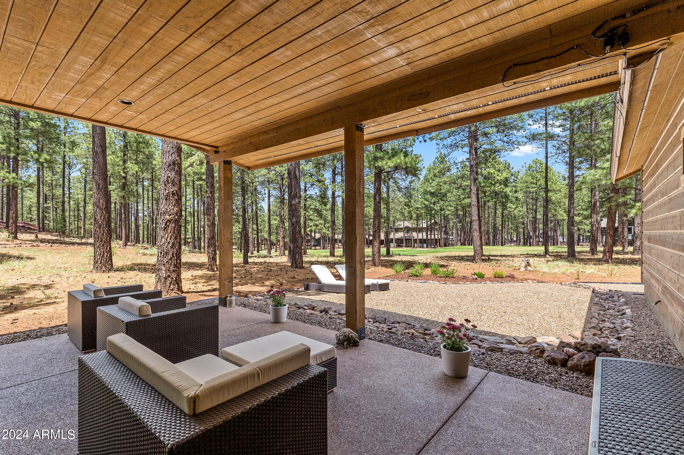 3770 S BRIDLE Path