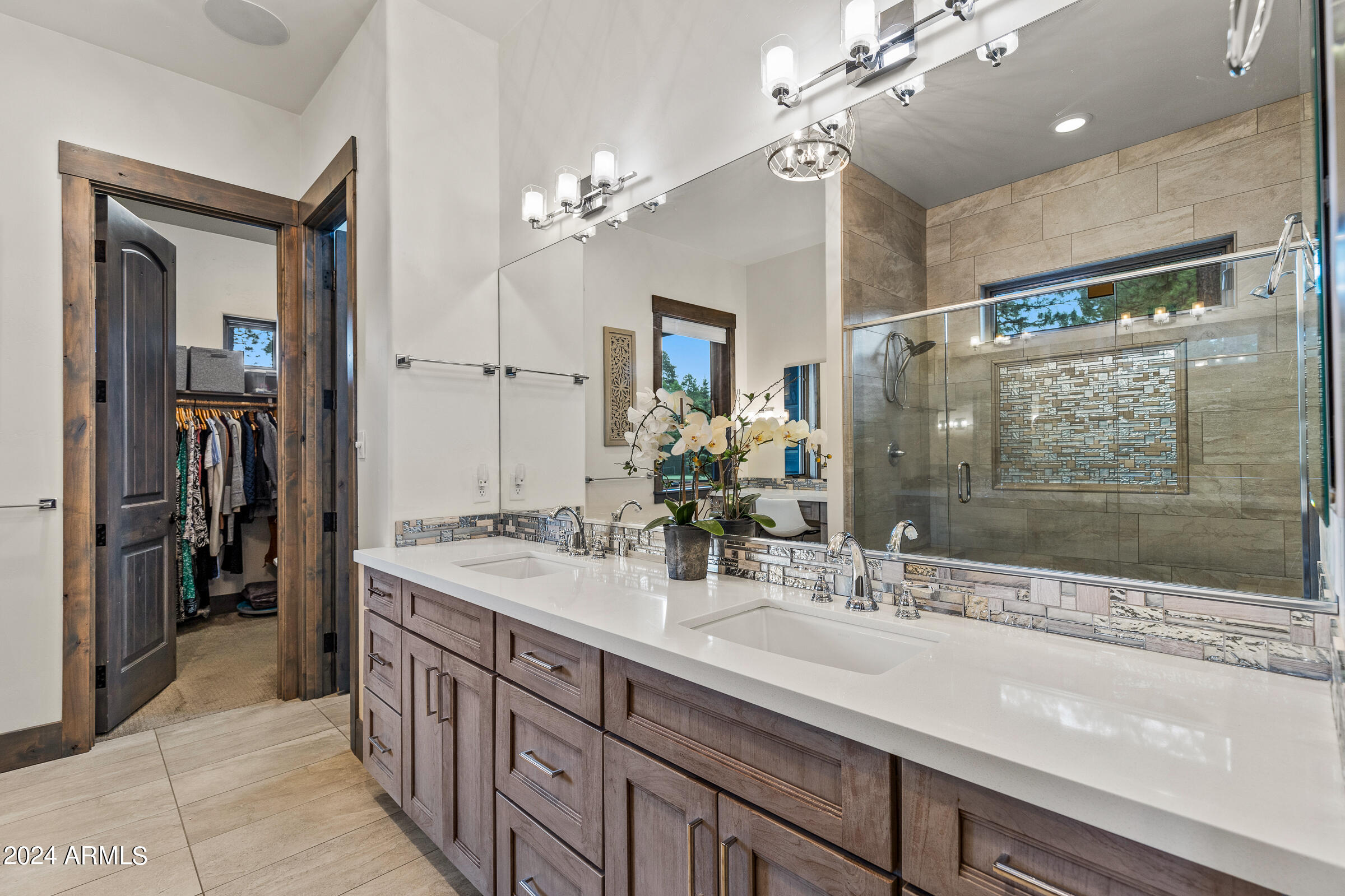 3770 S BRIDLE Path
