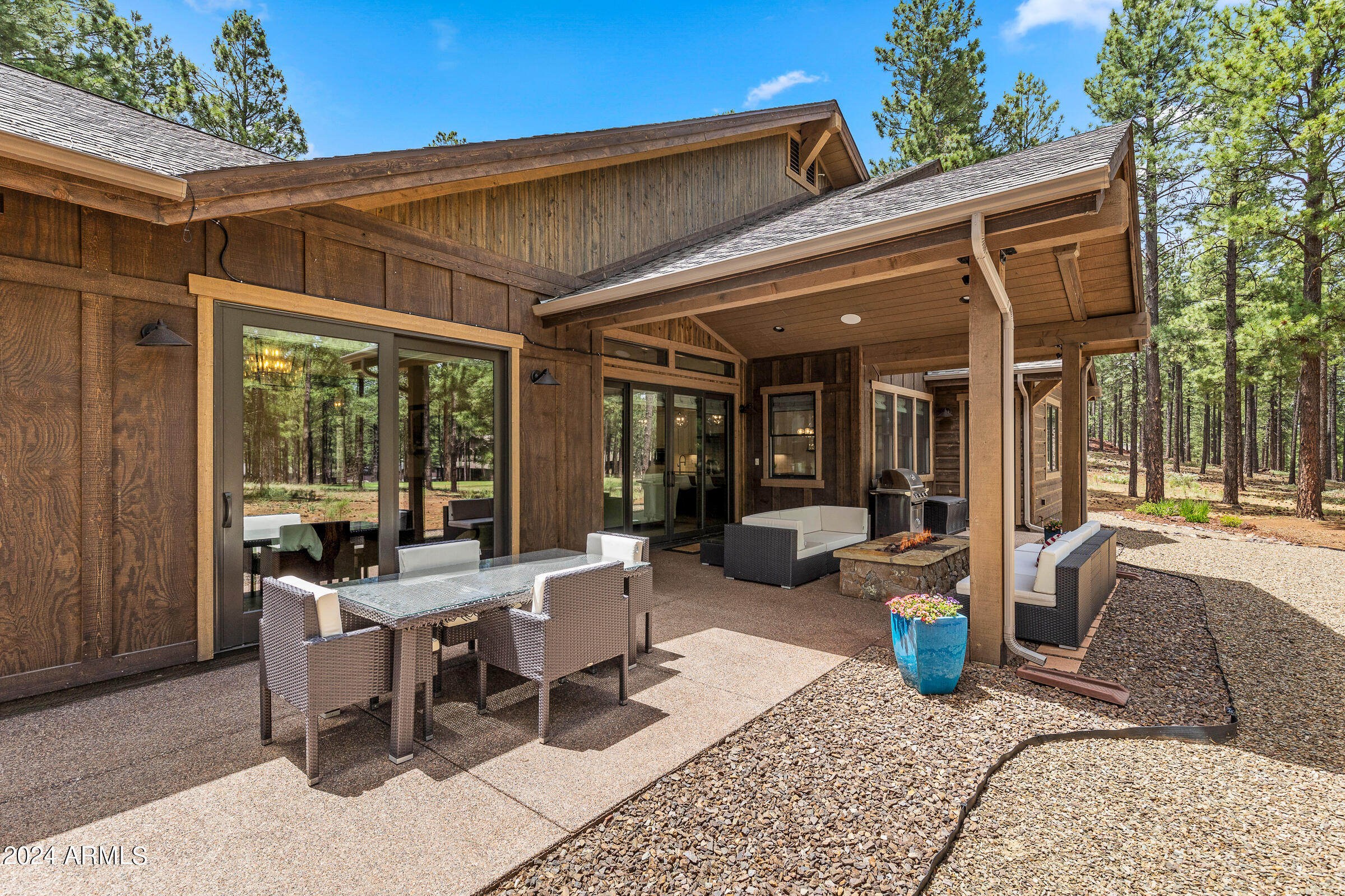 3770 S BRIDLE Path