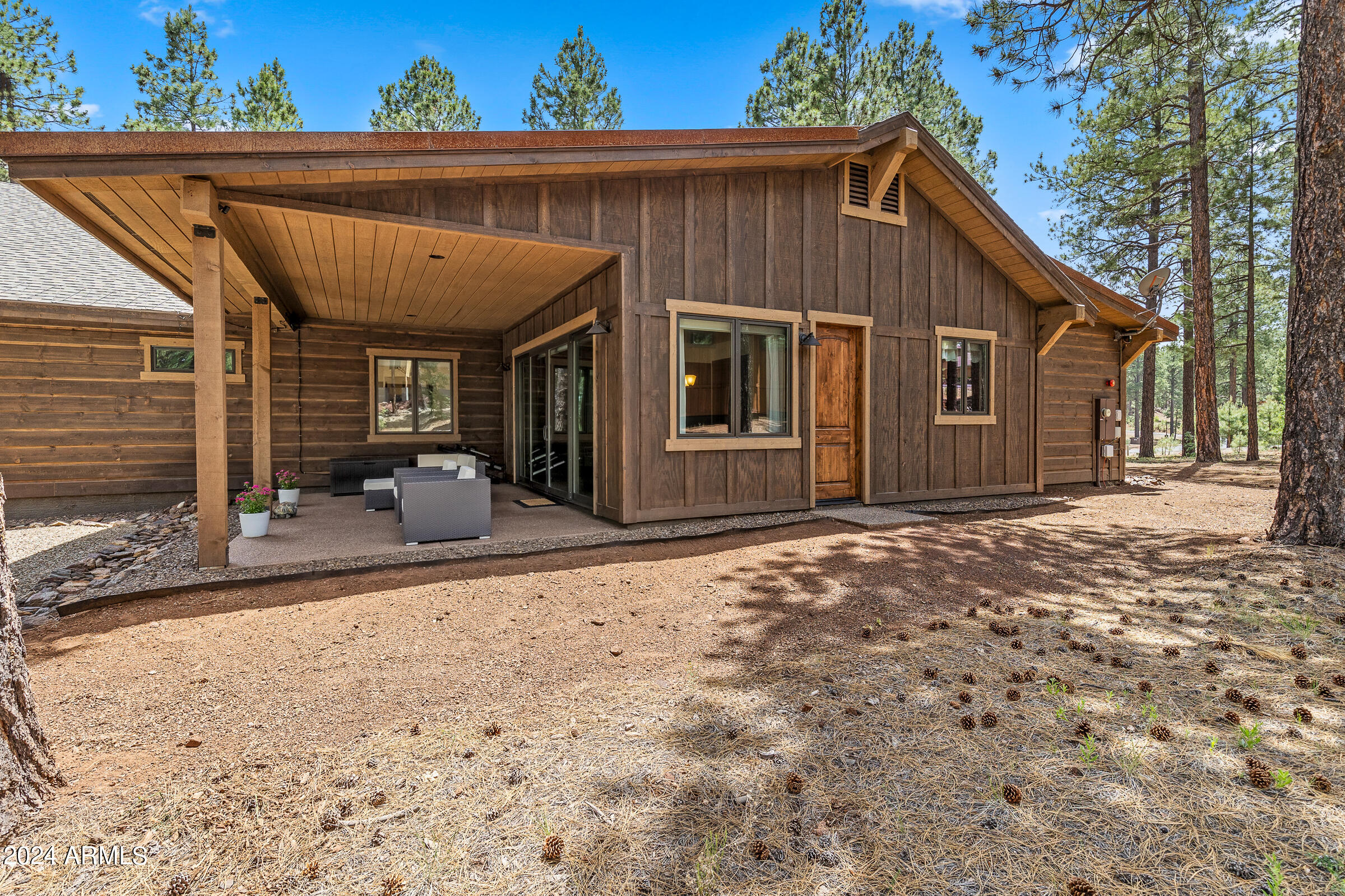 3770 S BRIDLE Path