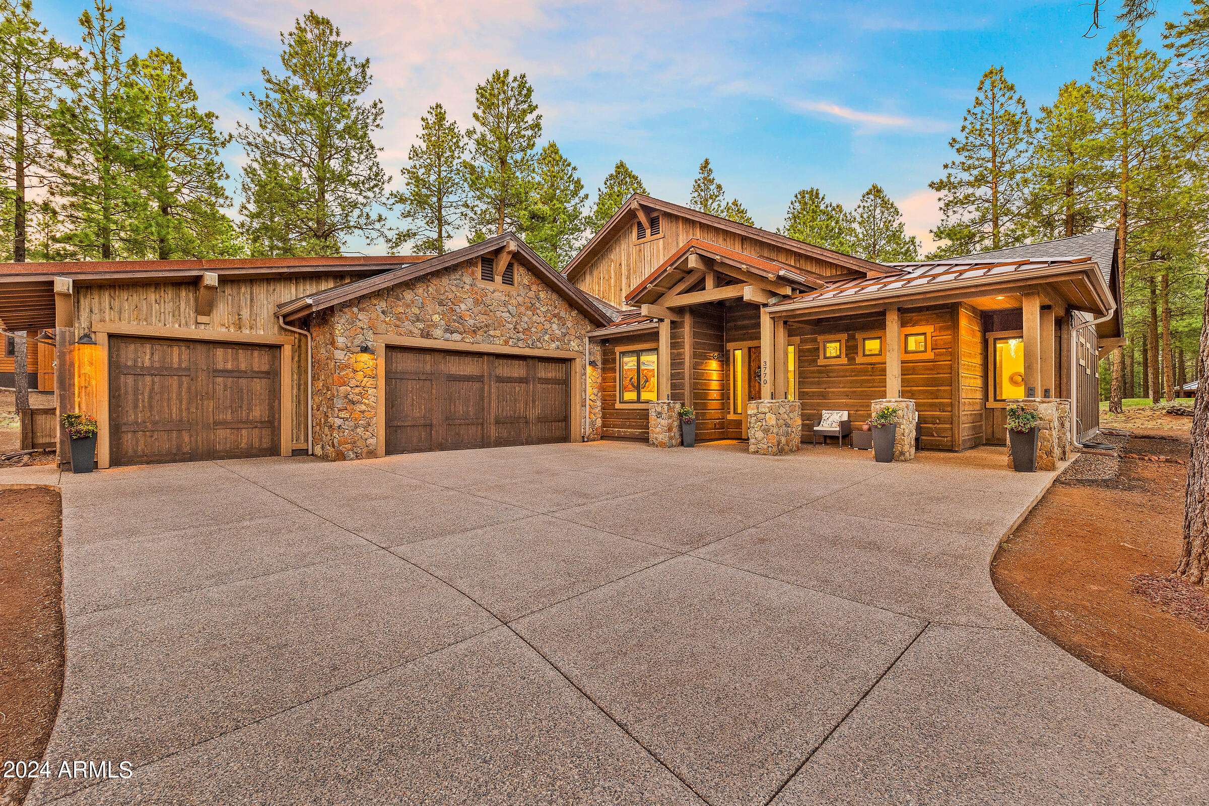 3770 S BRIDLE Path