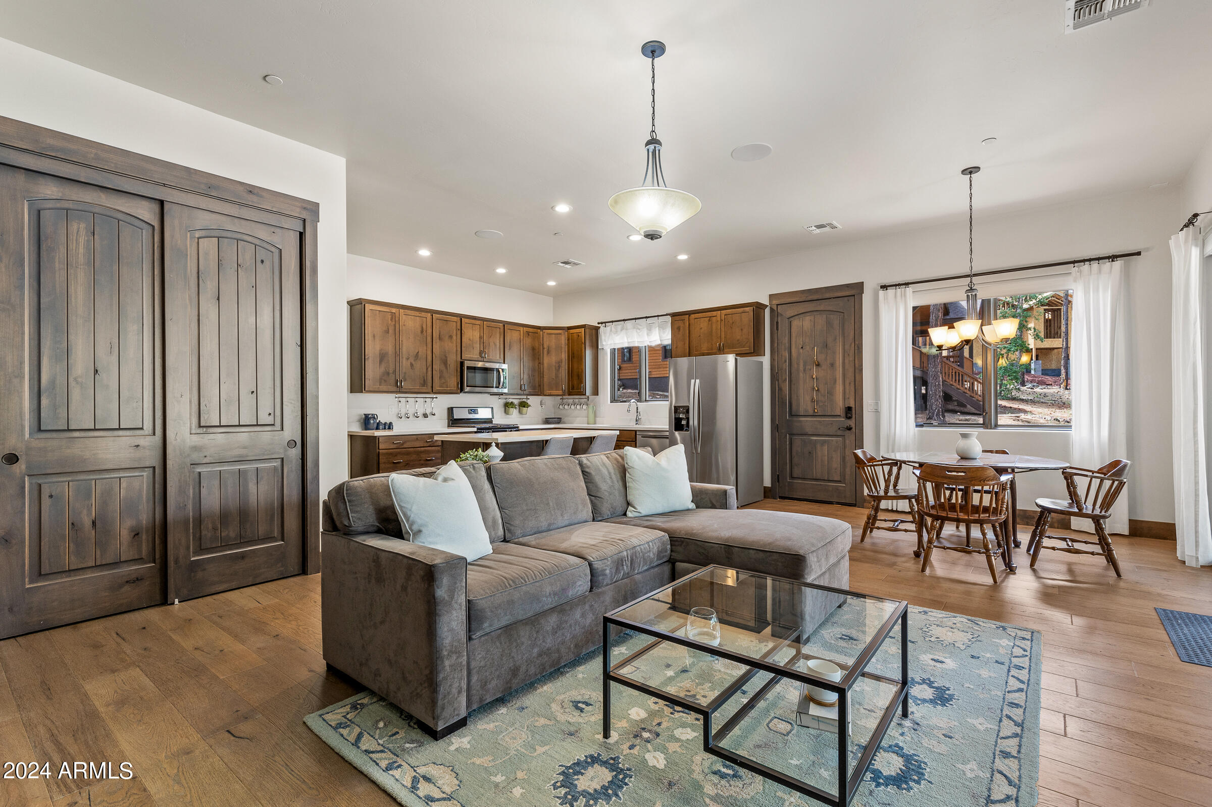 3770 S BRIDLE Path