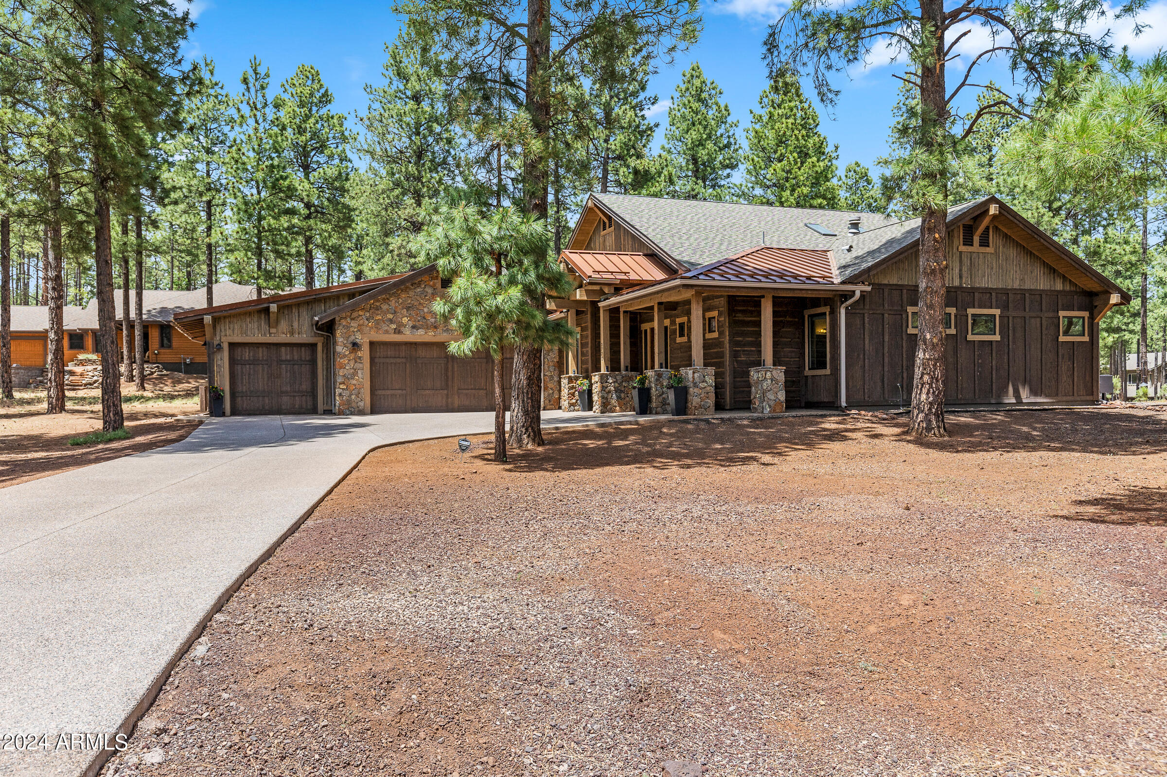 3770 S BRIDLE Path