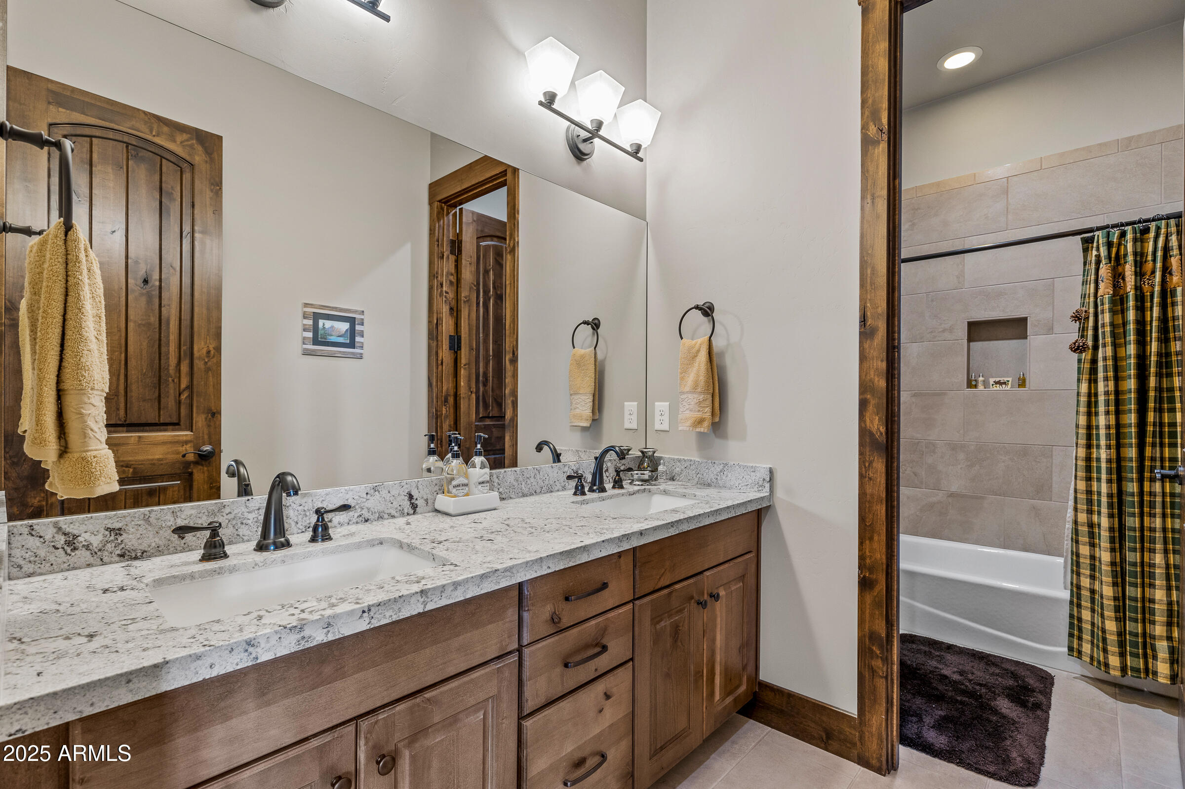 4445 W ARABIAN Trail