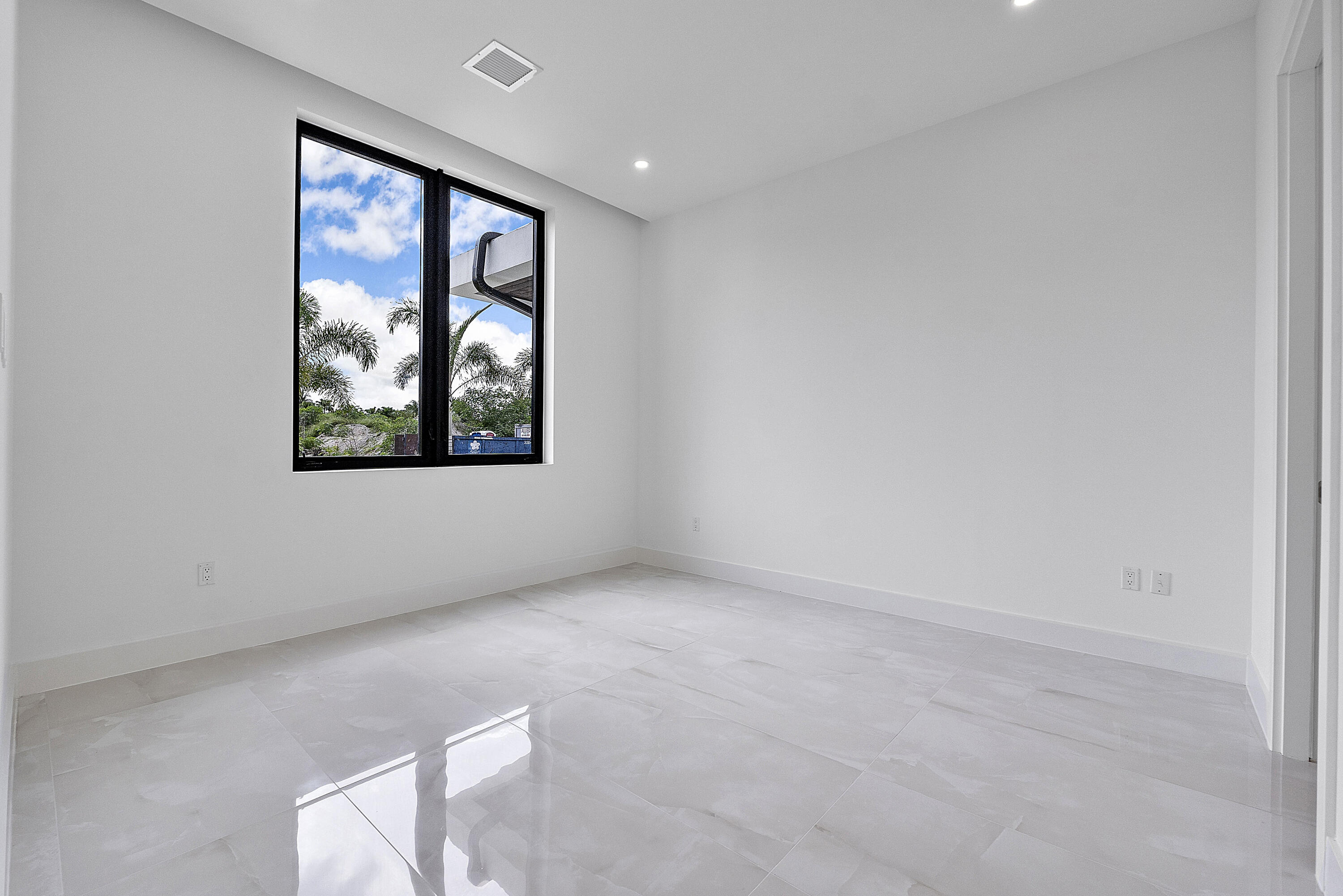 11781 NW 15th Street