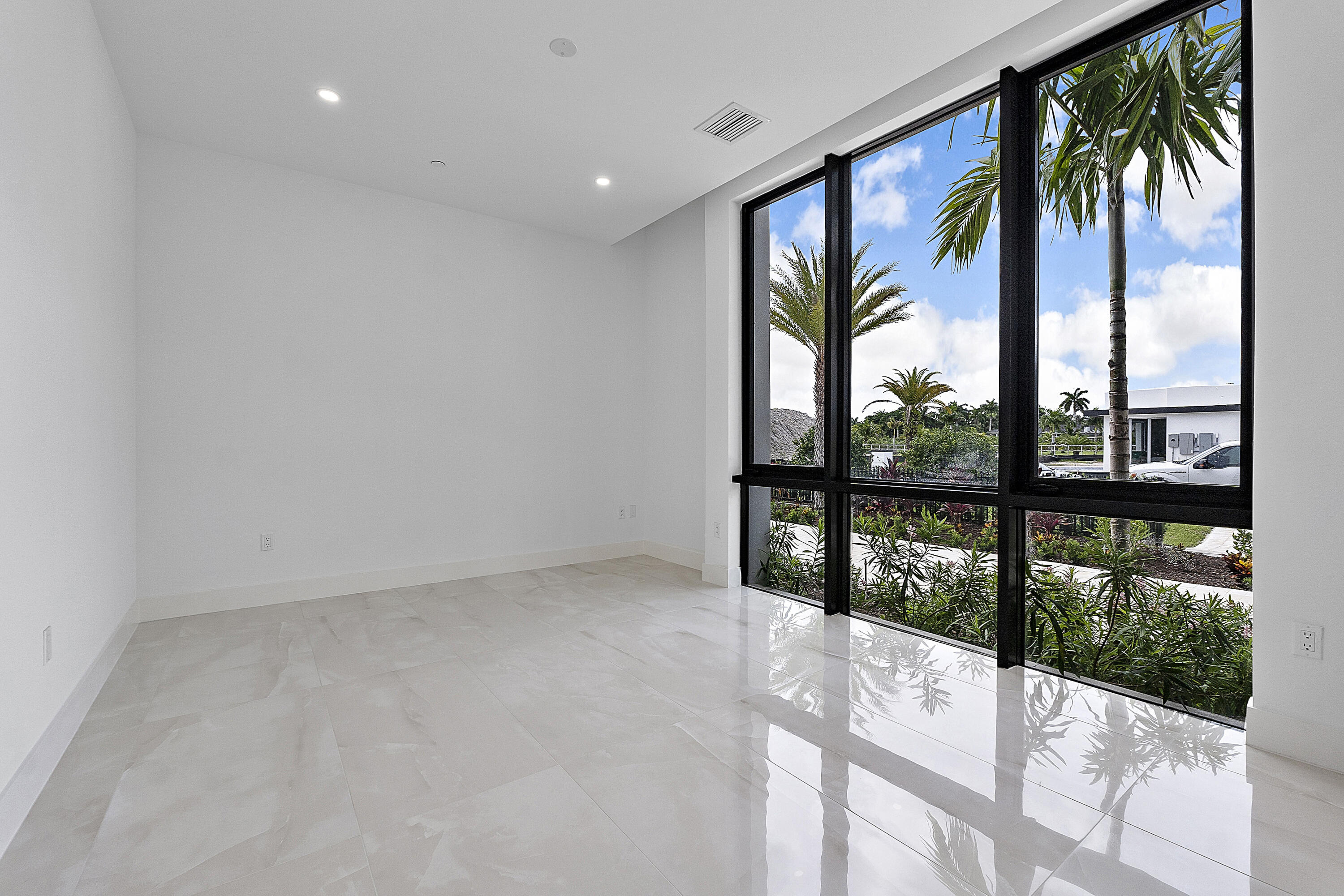 11781 NW 15th Street