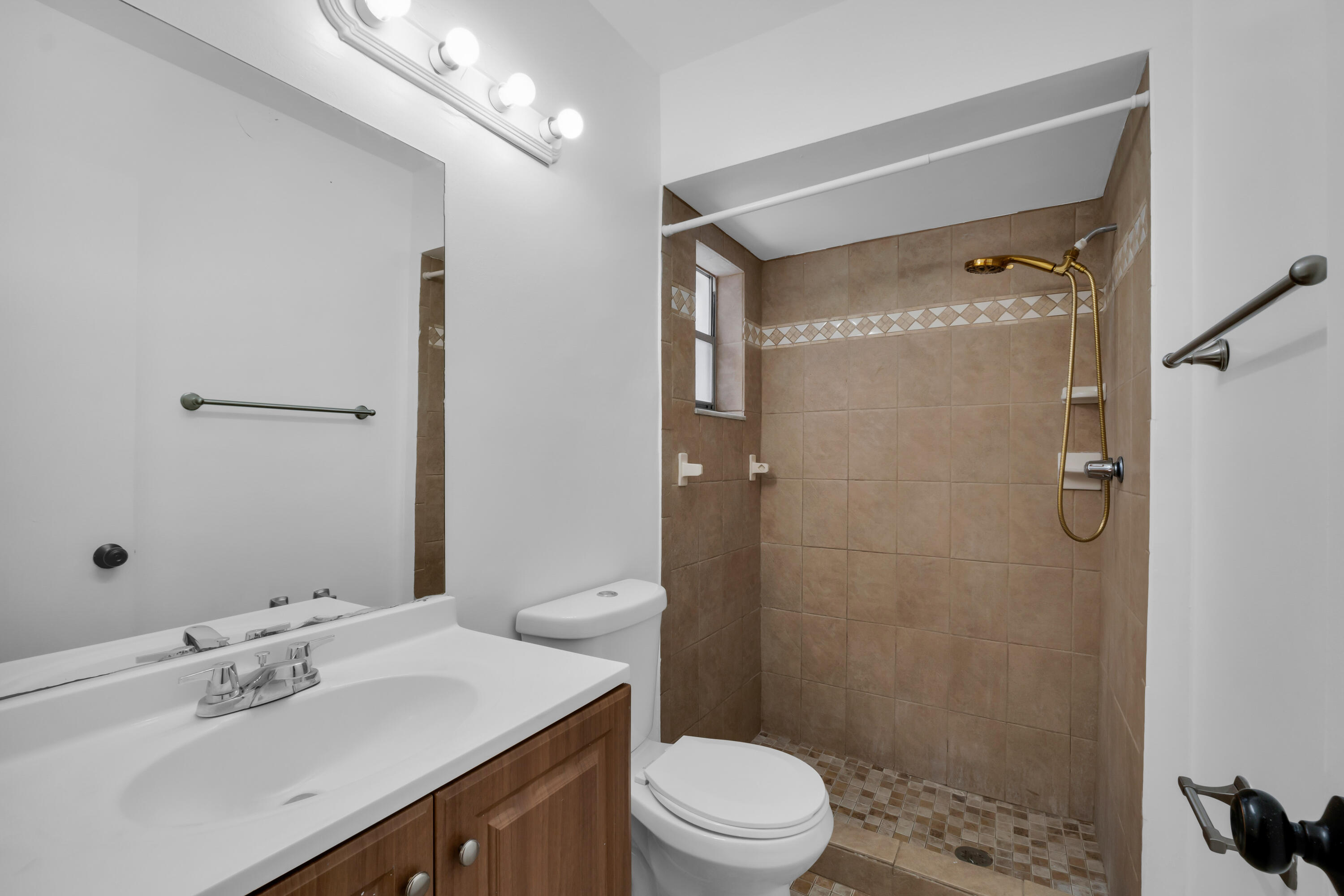 2070 NW 109th Avenue