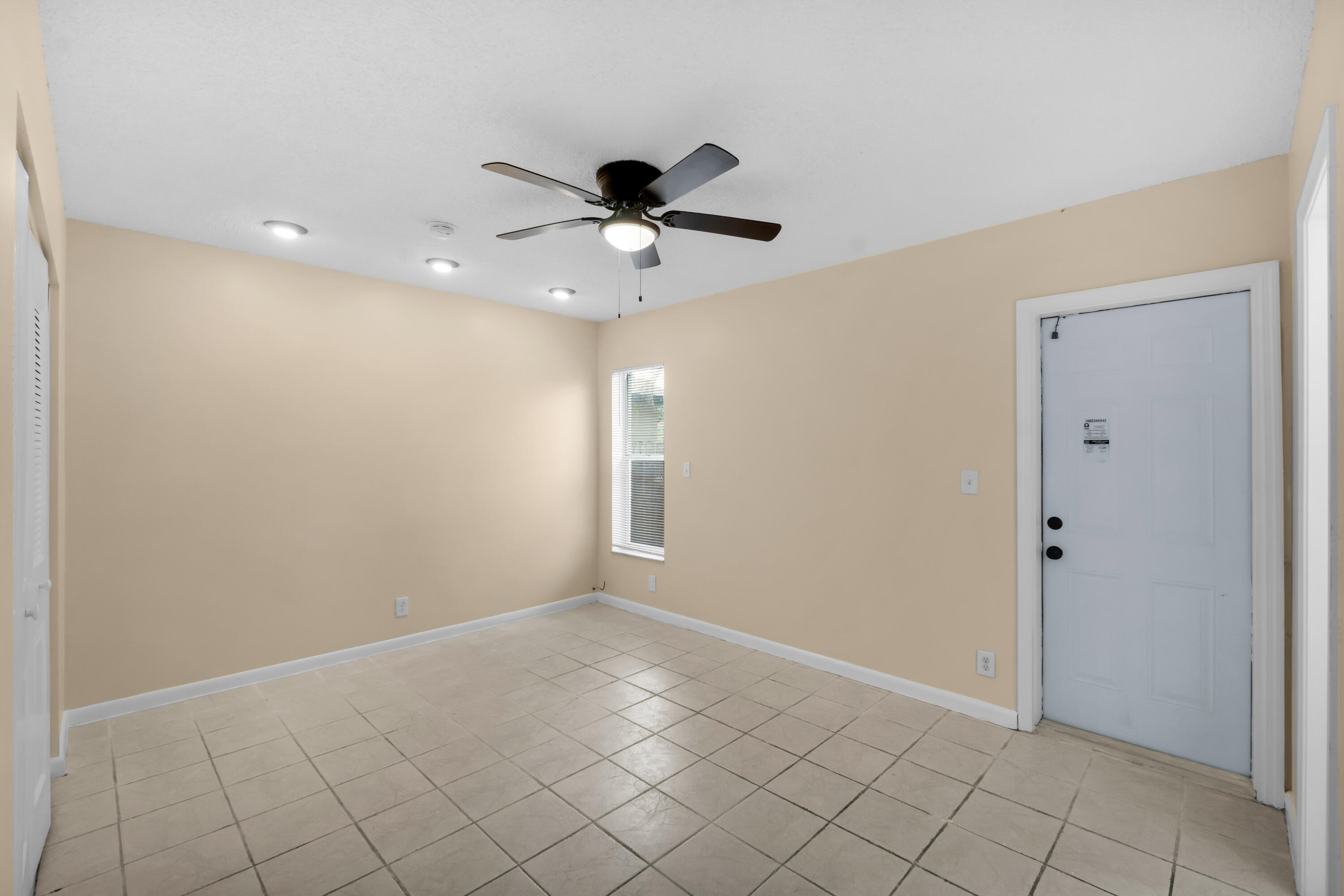 2070 NW 109th Avenue