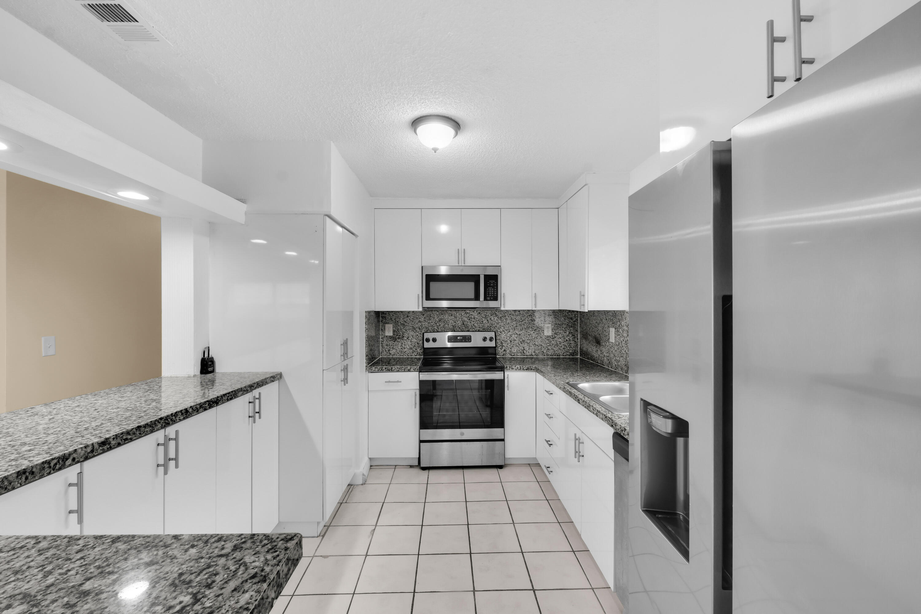 2070 NW 109th Avenue