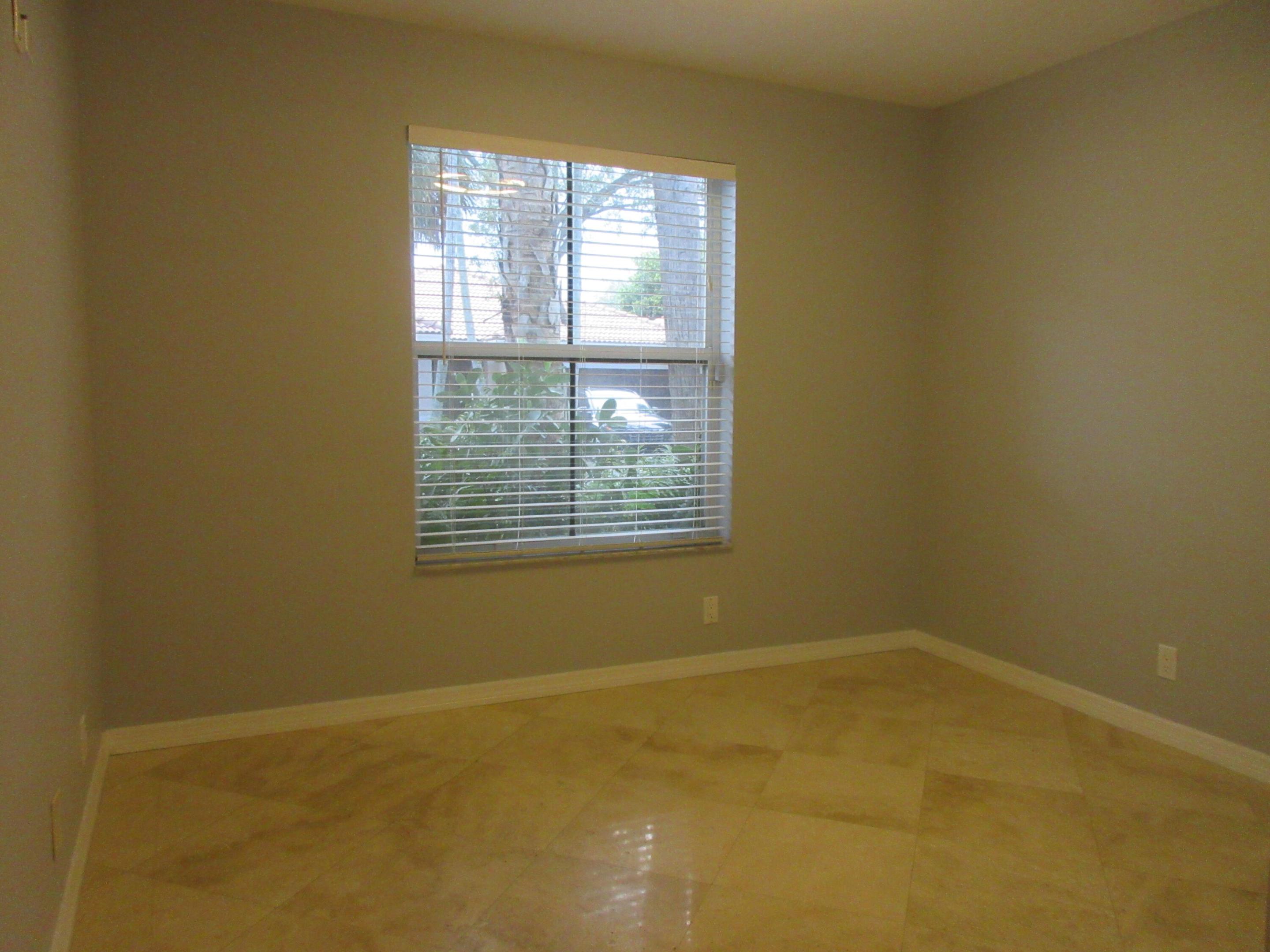 4955 SW 35th Terrace