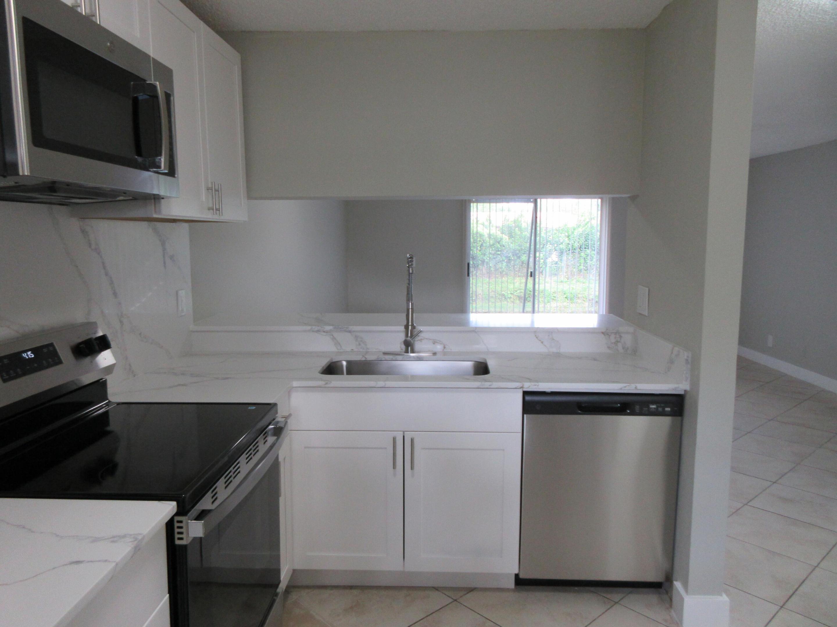 4111 NW 114th Avenue