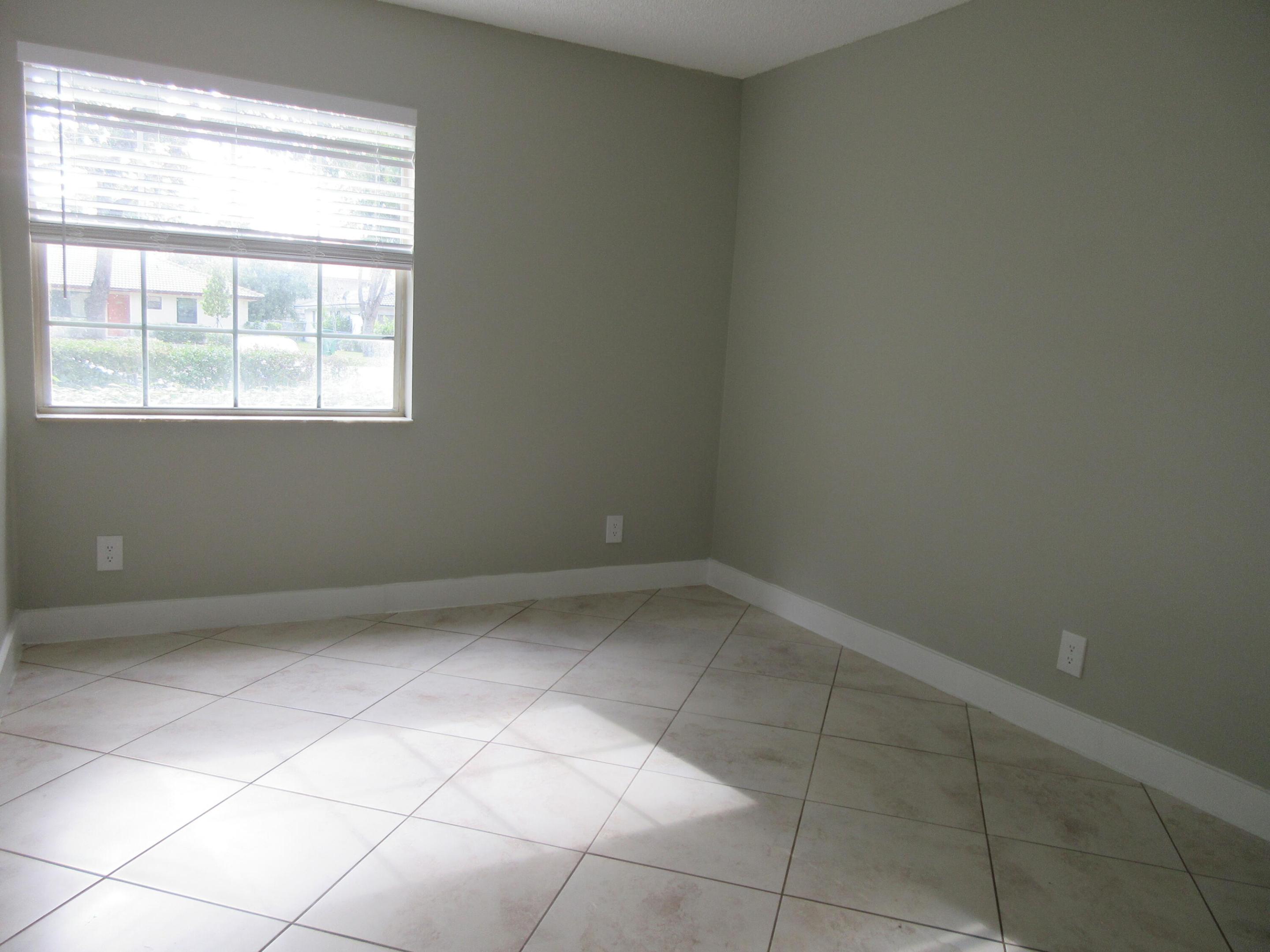 4111 NW 114th Avenue