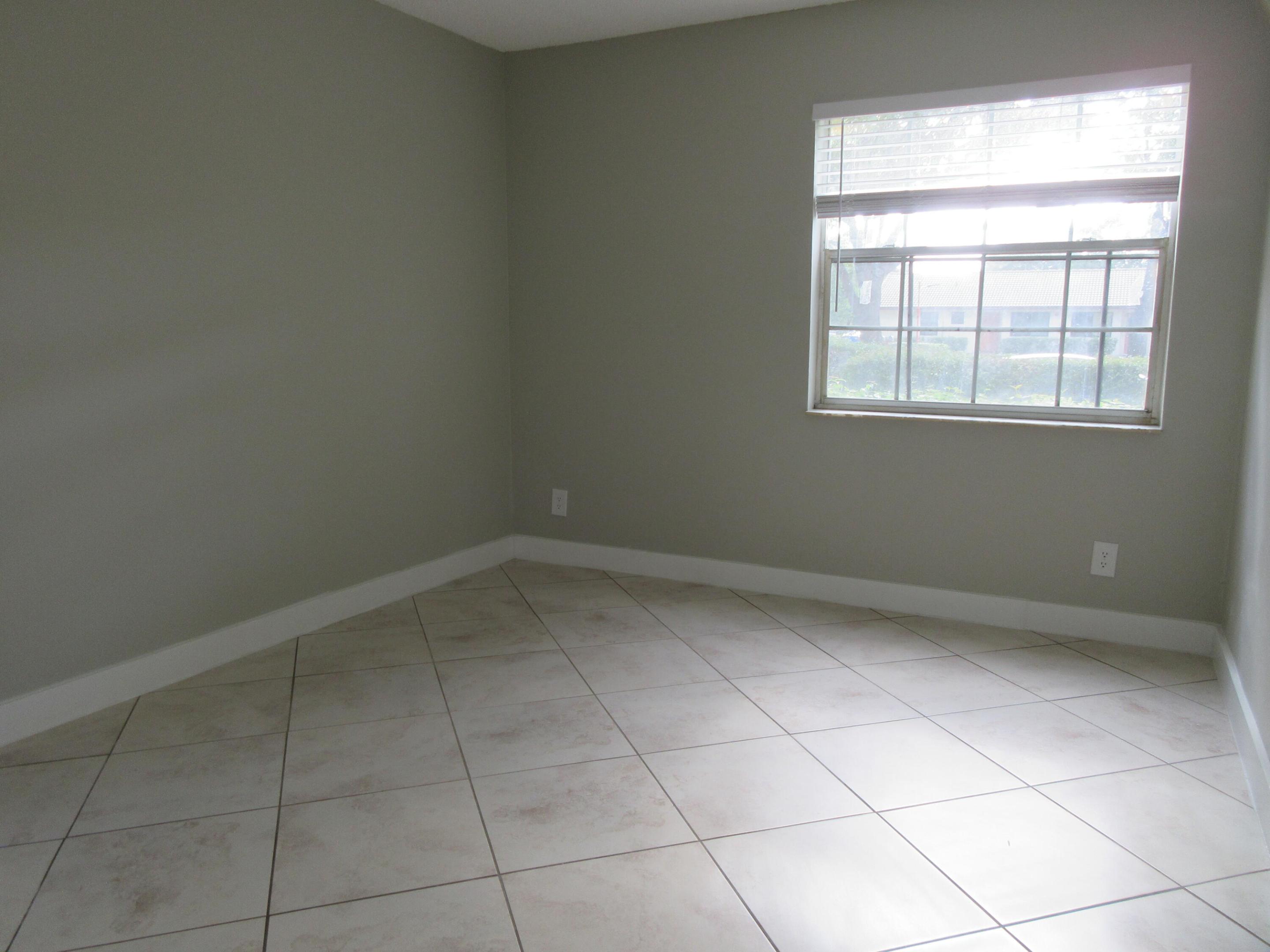 4111 NW 114th Avenue